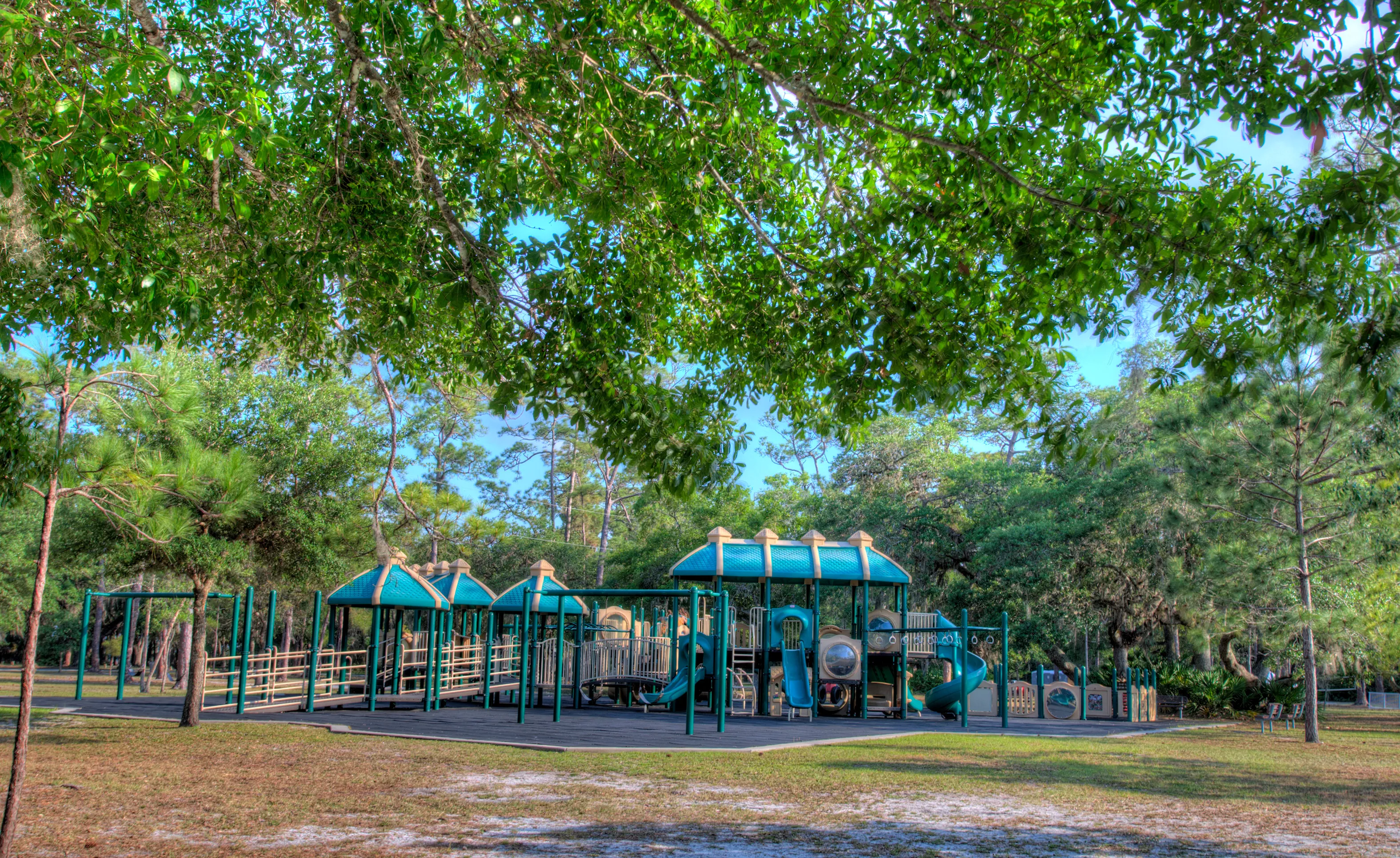 Moss Park Close to Live Oak Estates