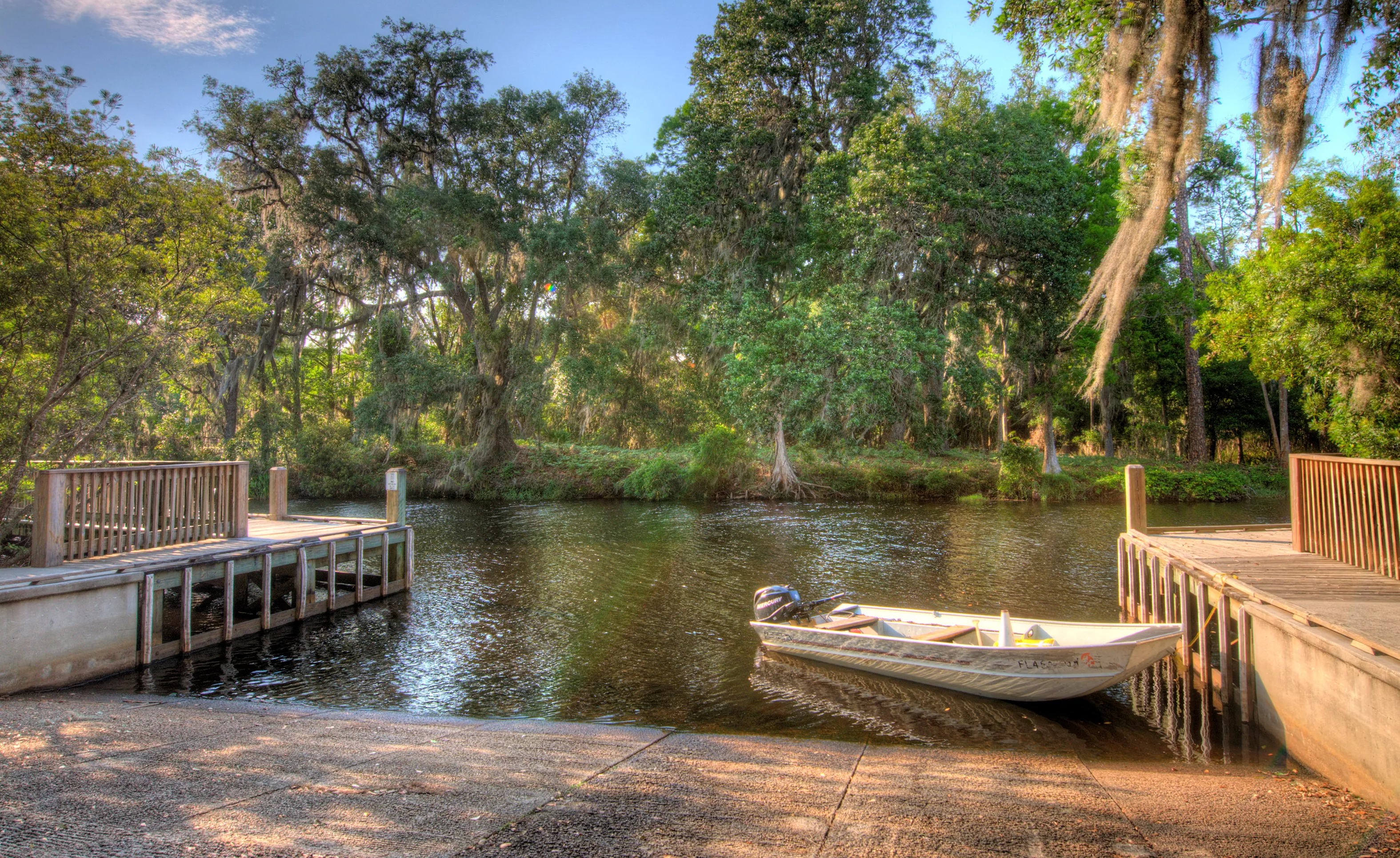 Moss Park Close to Live Oak Estates