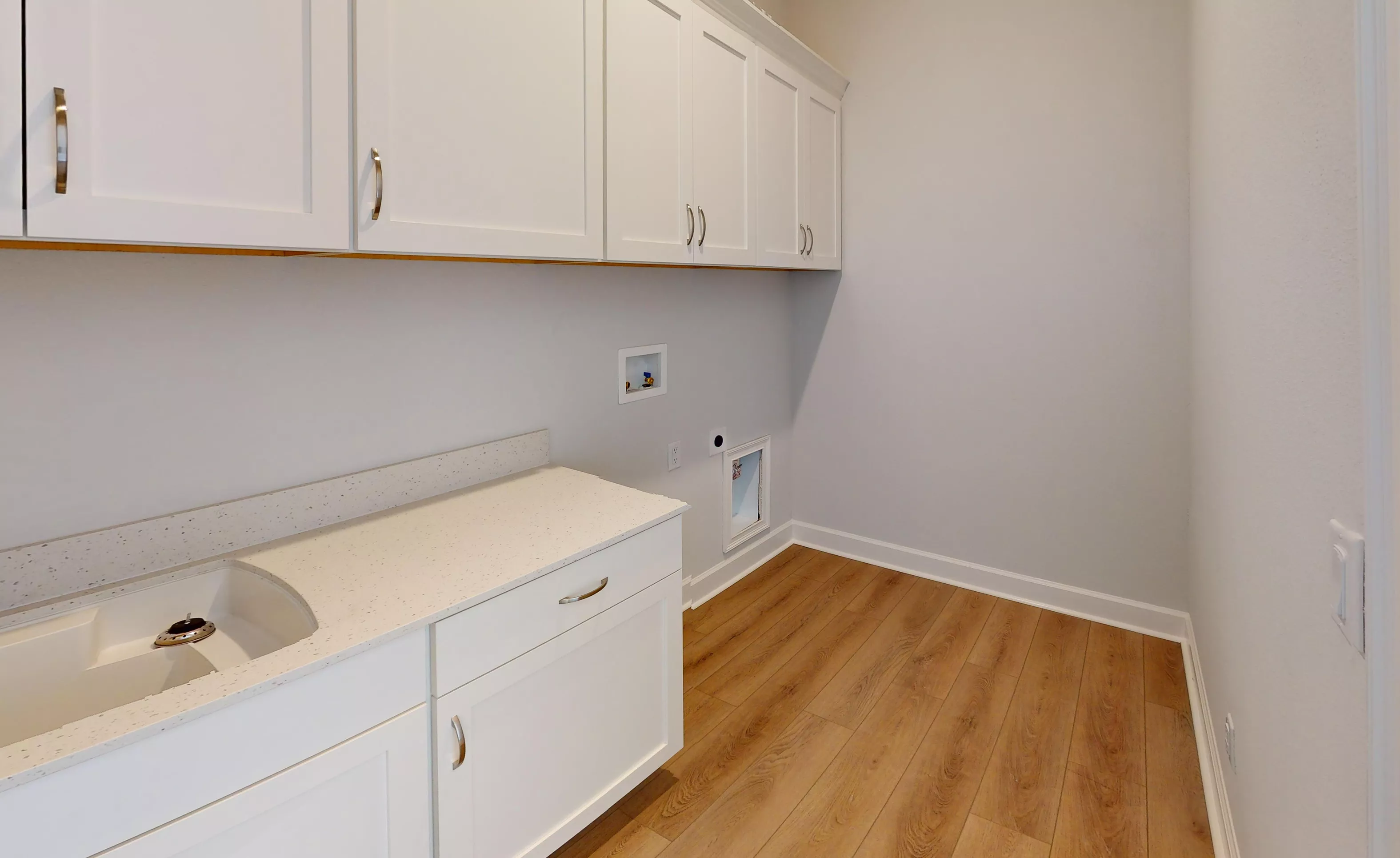 Costa Mesa - Laundry Room