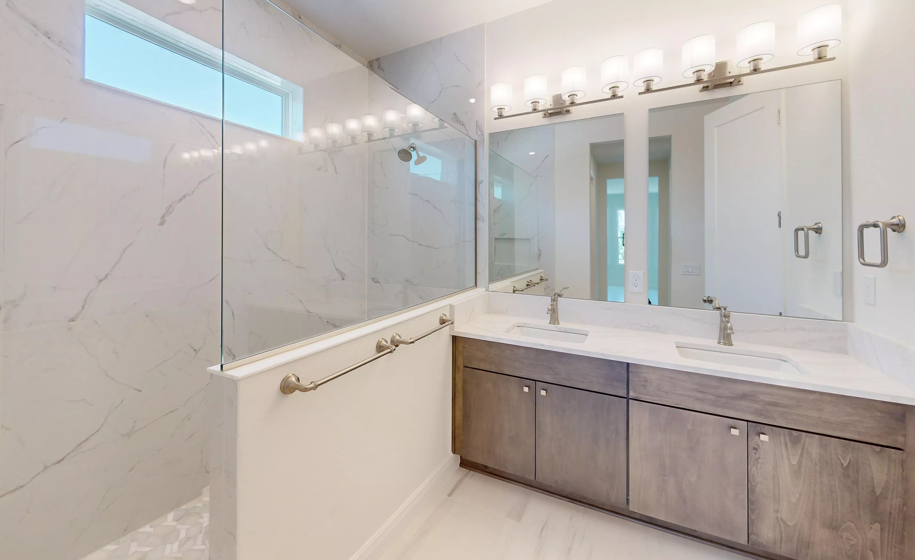 Maui - Master Bathroom