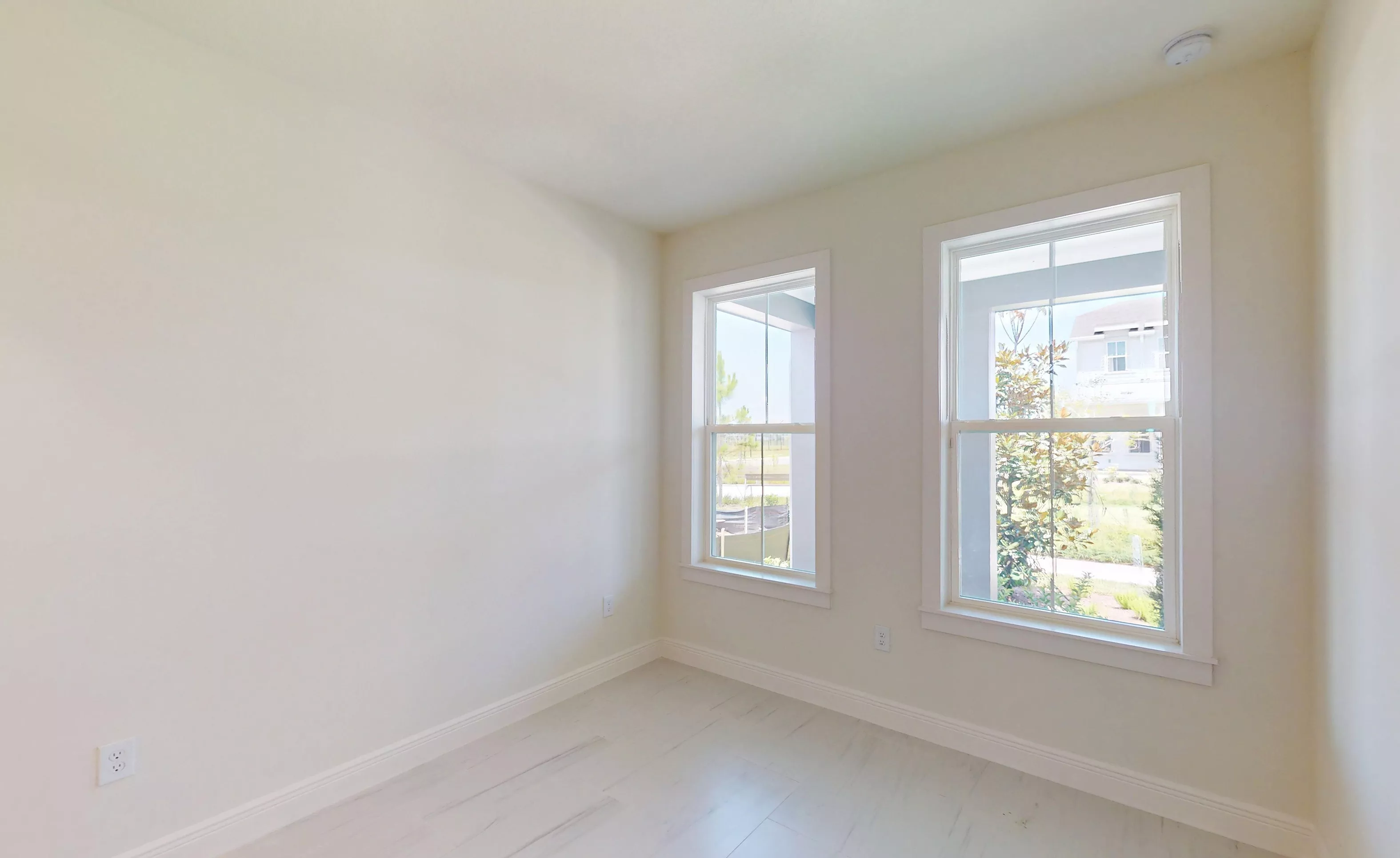Maui - Guest Bedroom