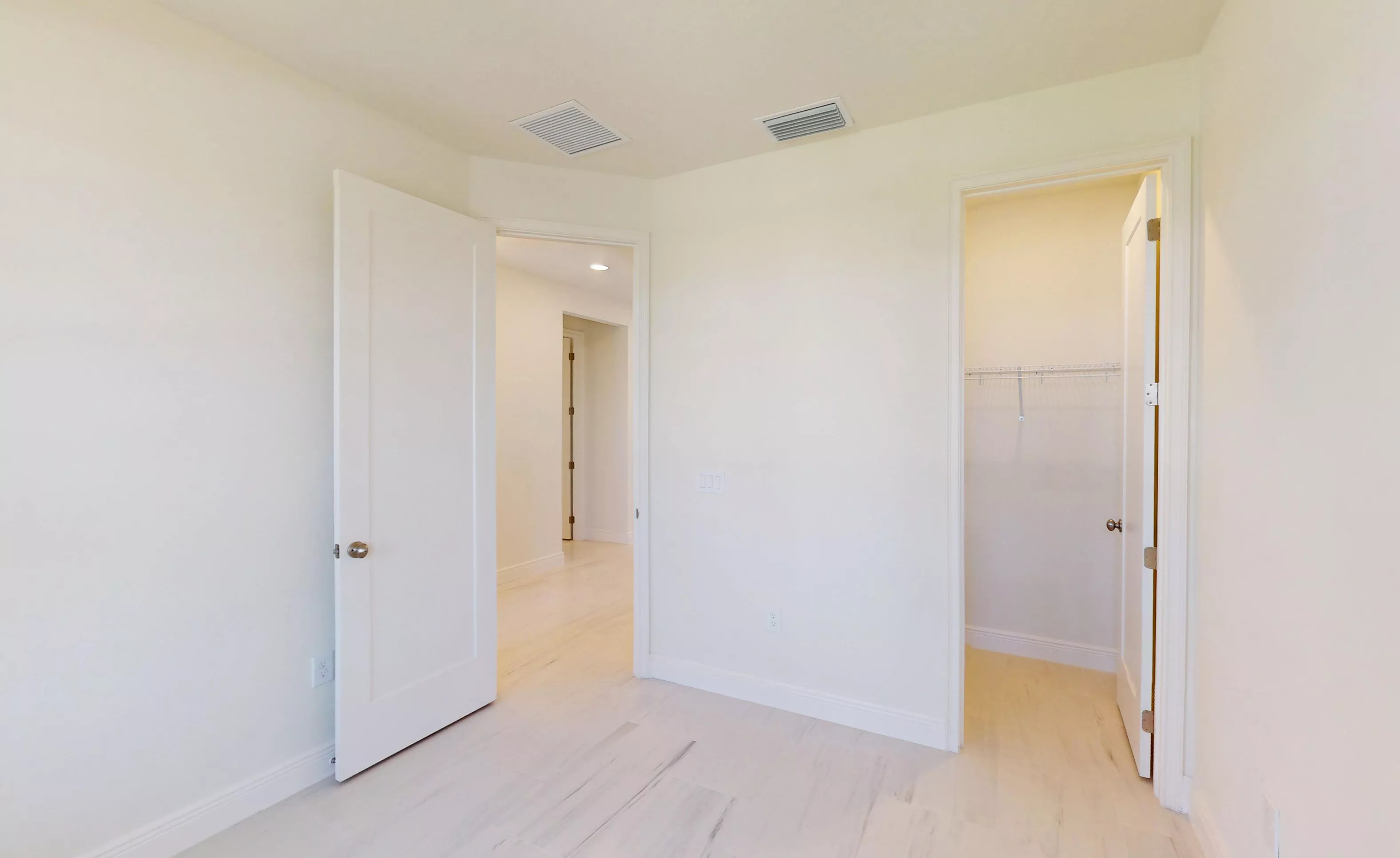 Maui - Guest Bedroom