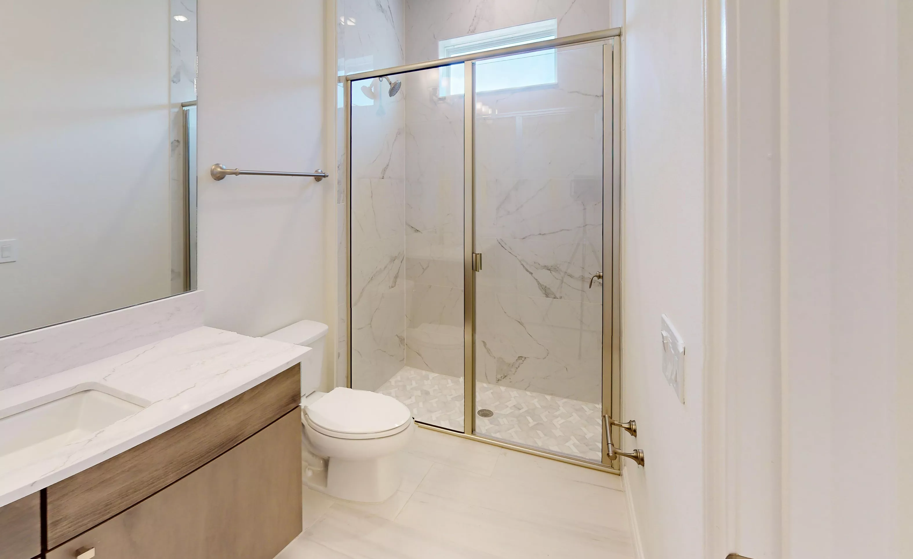 Maui - Guest Bathroom