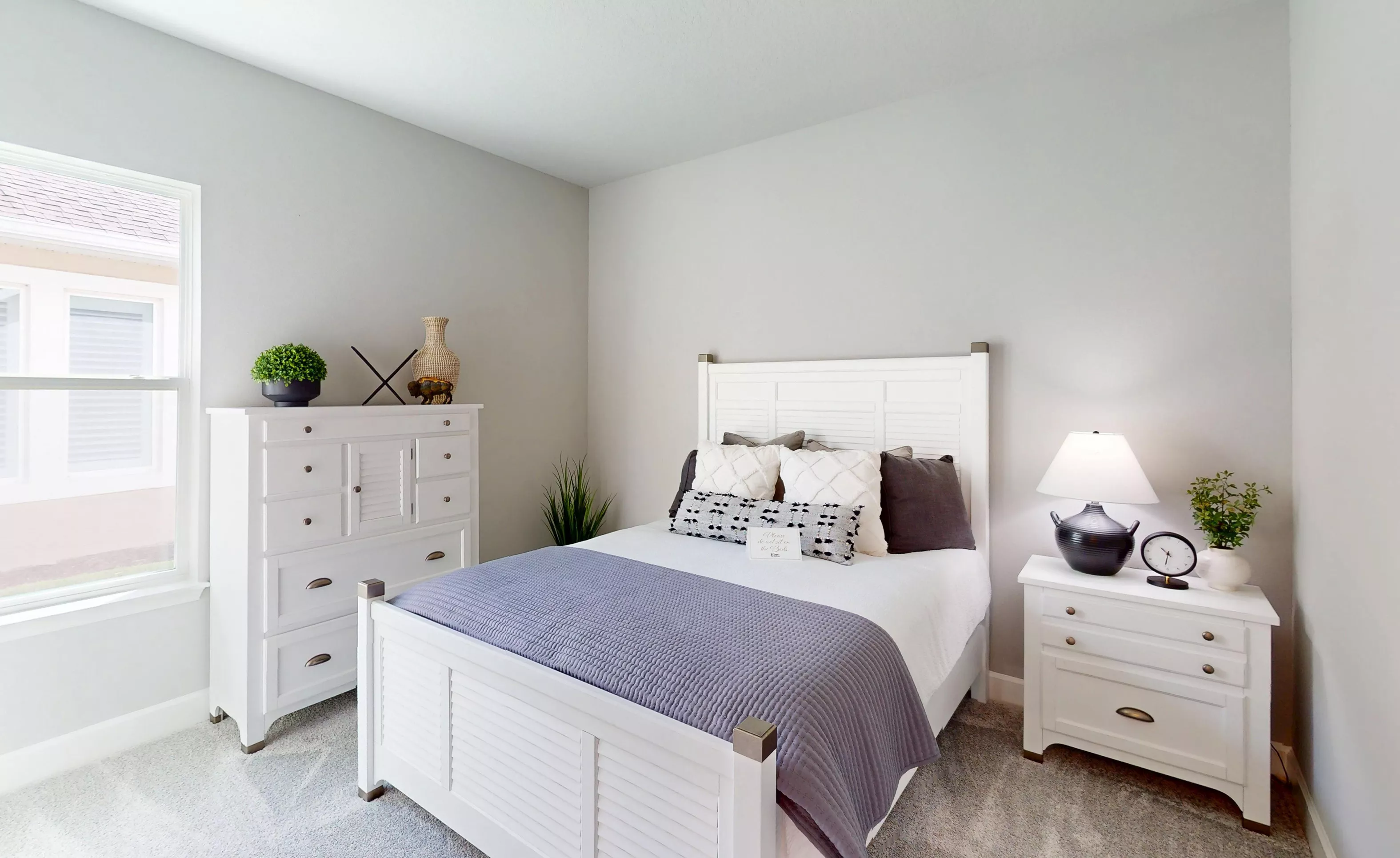 Davenport - Guest Bedroom