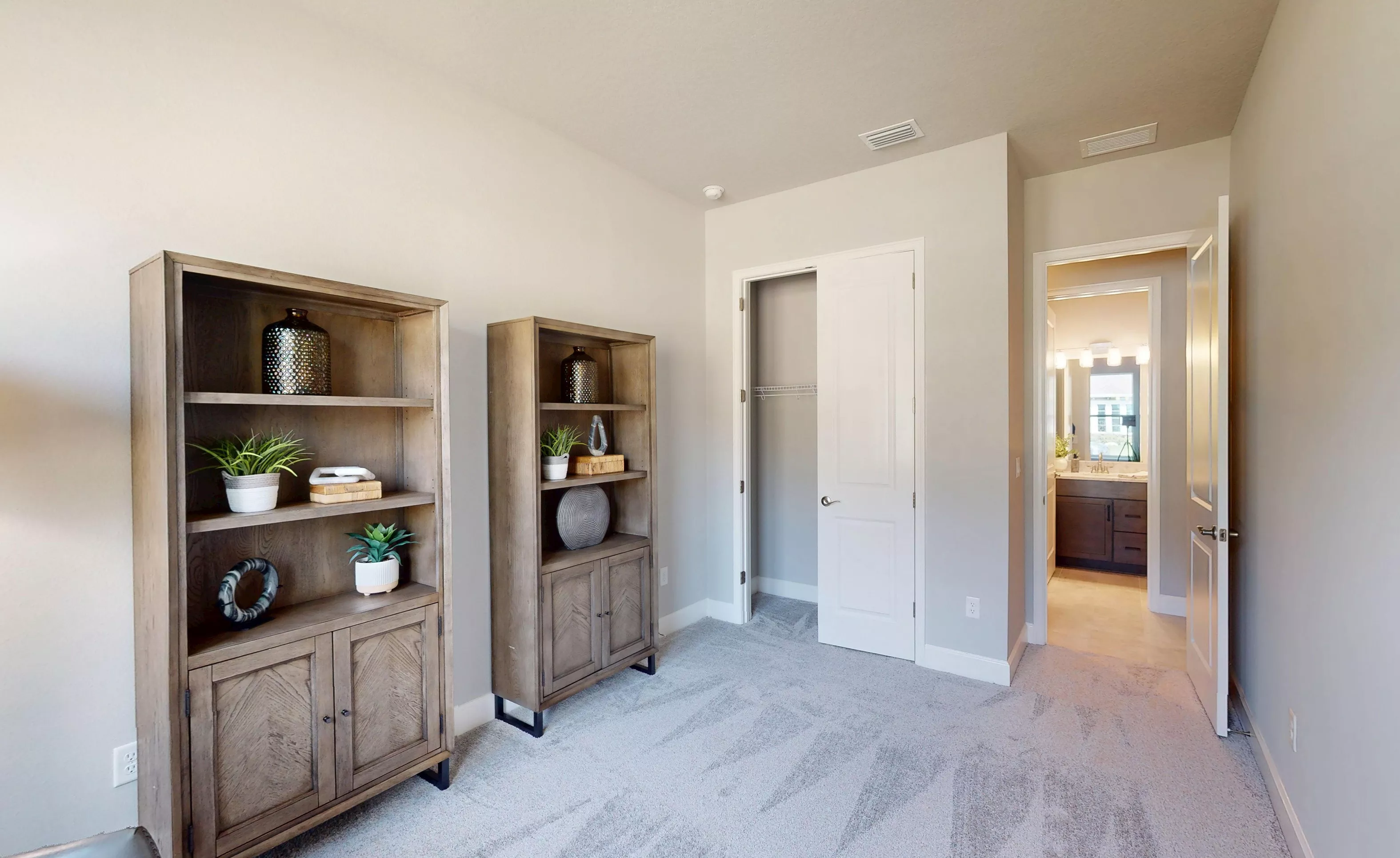 Davenport - Guest Bedroom