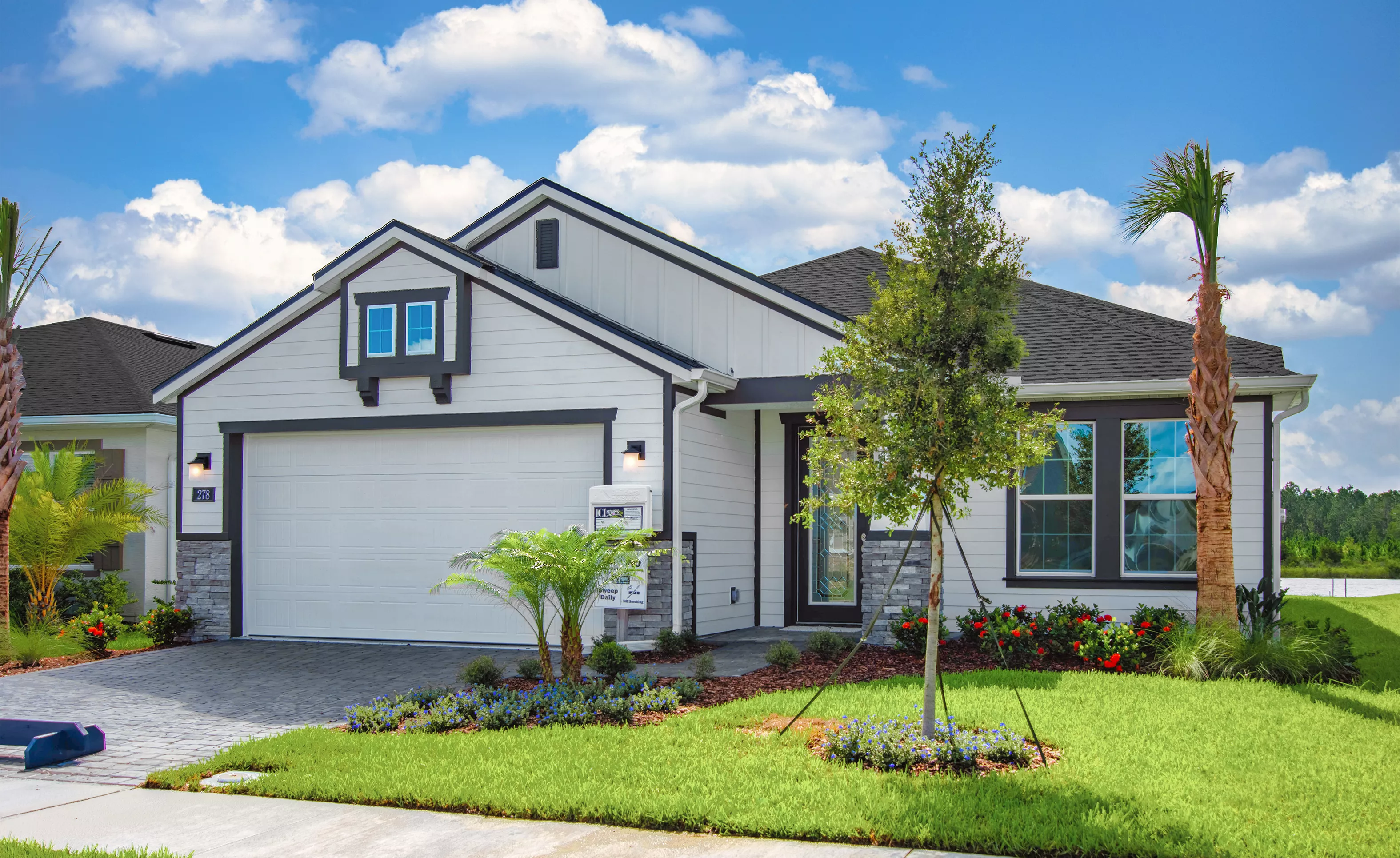 Oakland - Front Exterior