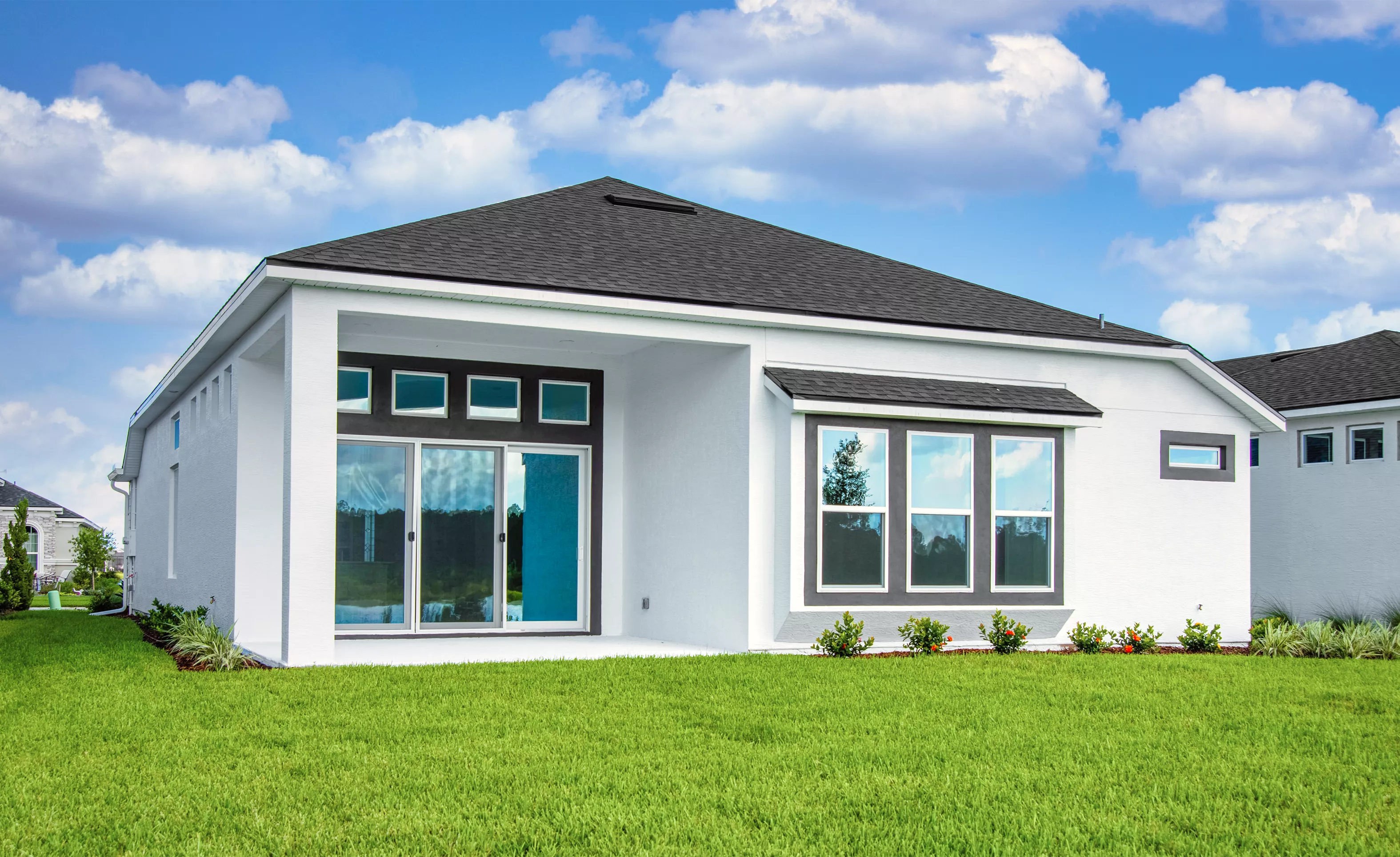 Oakland - Back Exterior