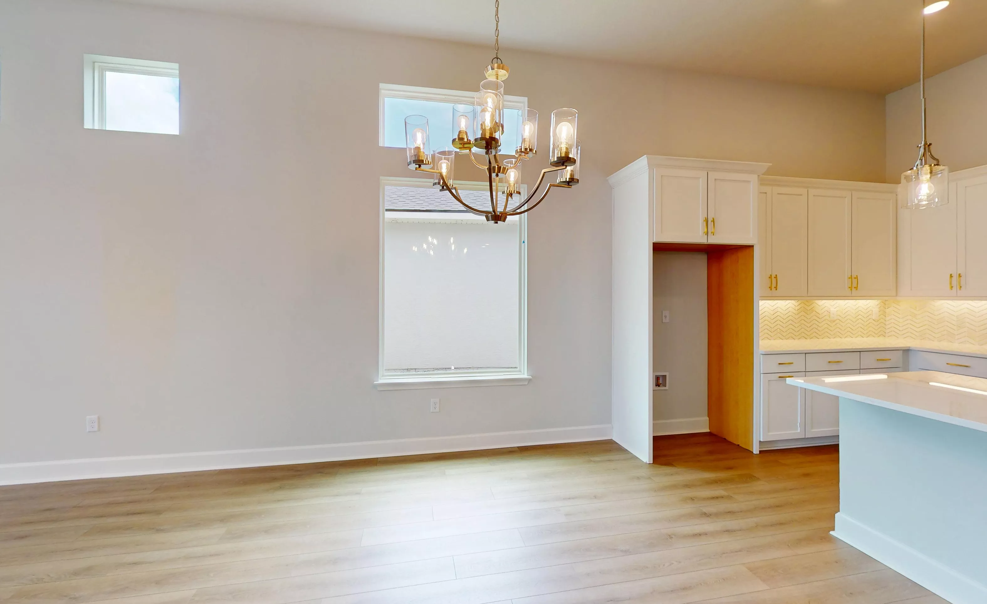 Oakland - Dining Room