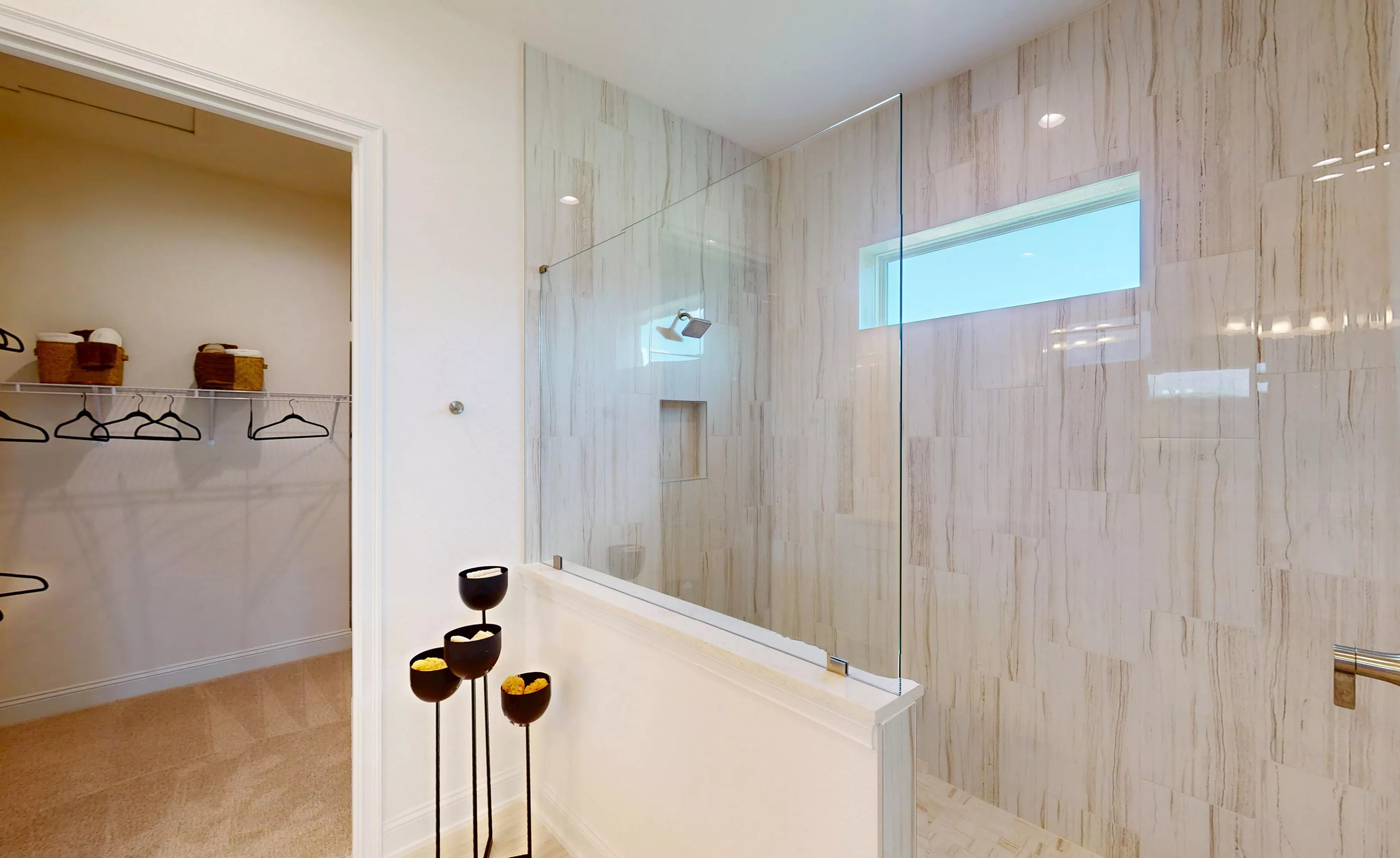 Aiden - Master Bathroom