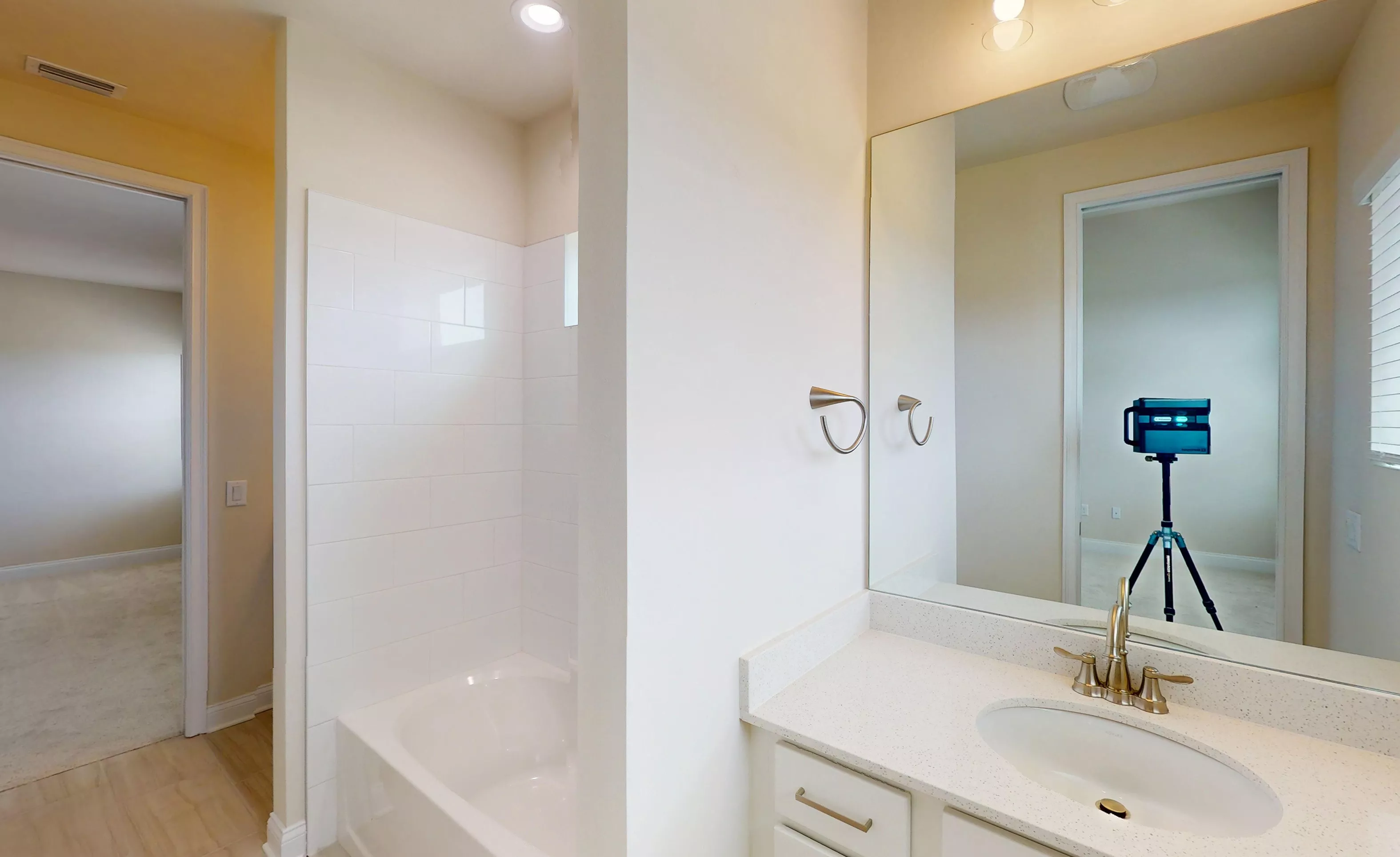 Palos Verdes - Guest Bathroom