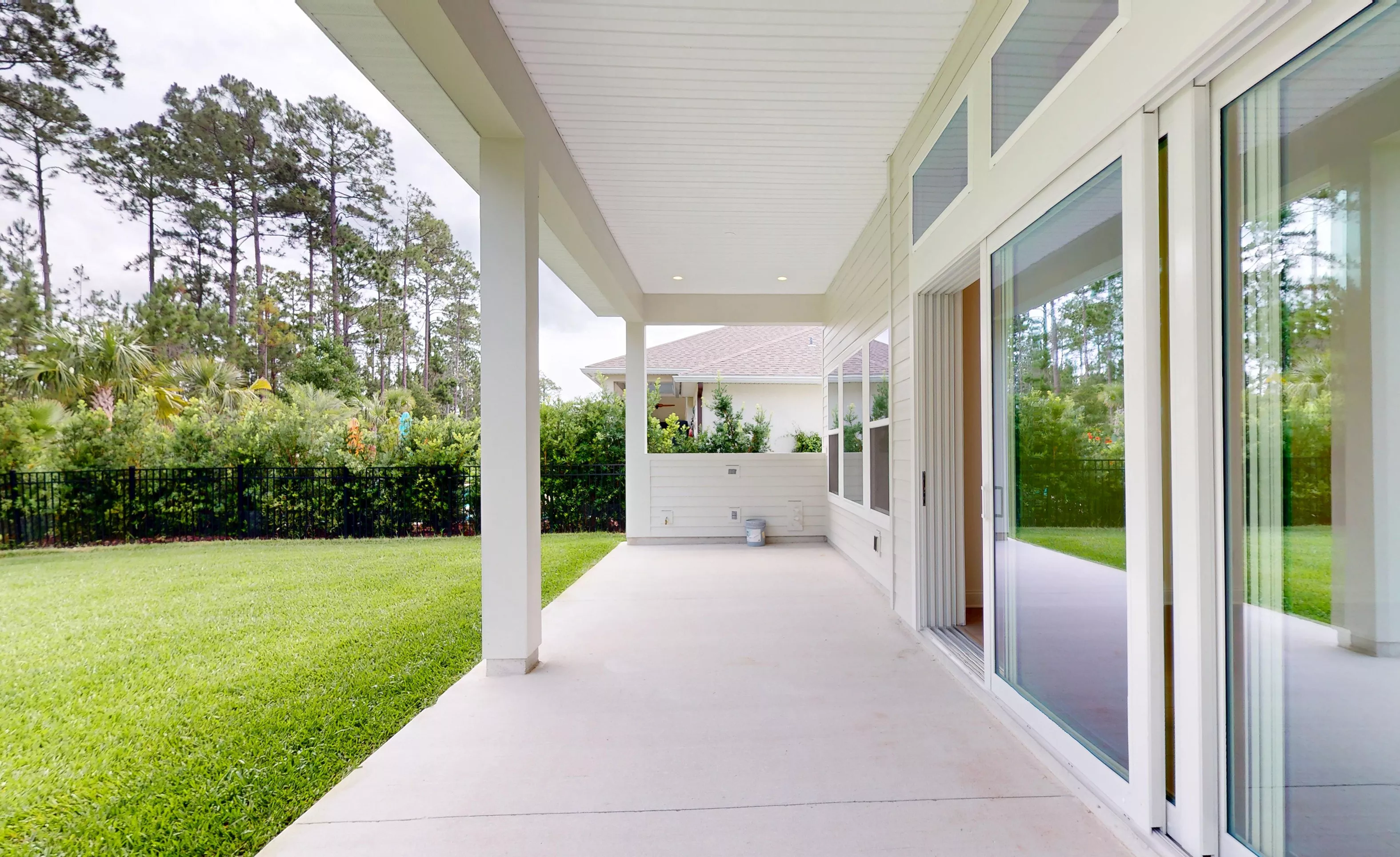 Palos Verdes - Covered Lanai