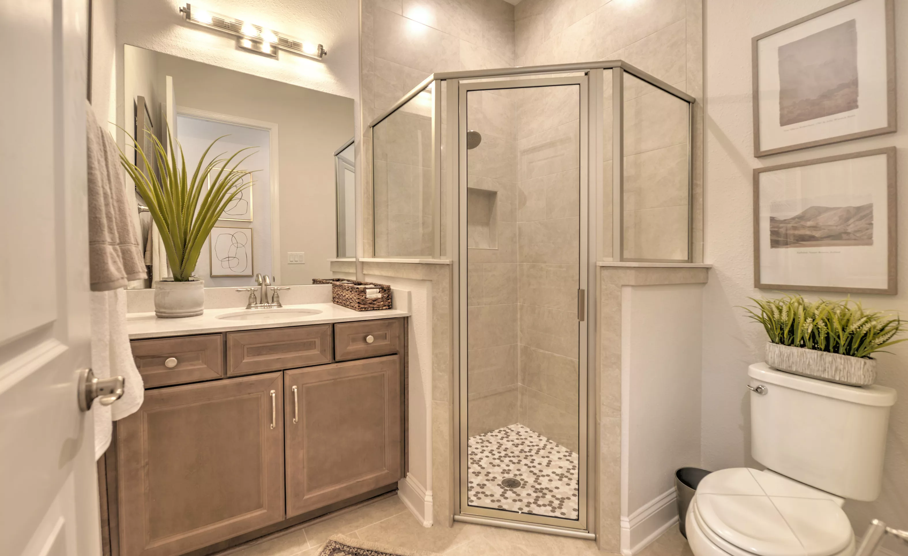 Duval - Guest Bathroom