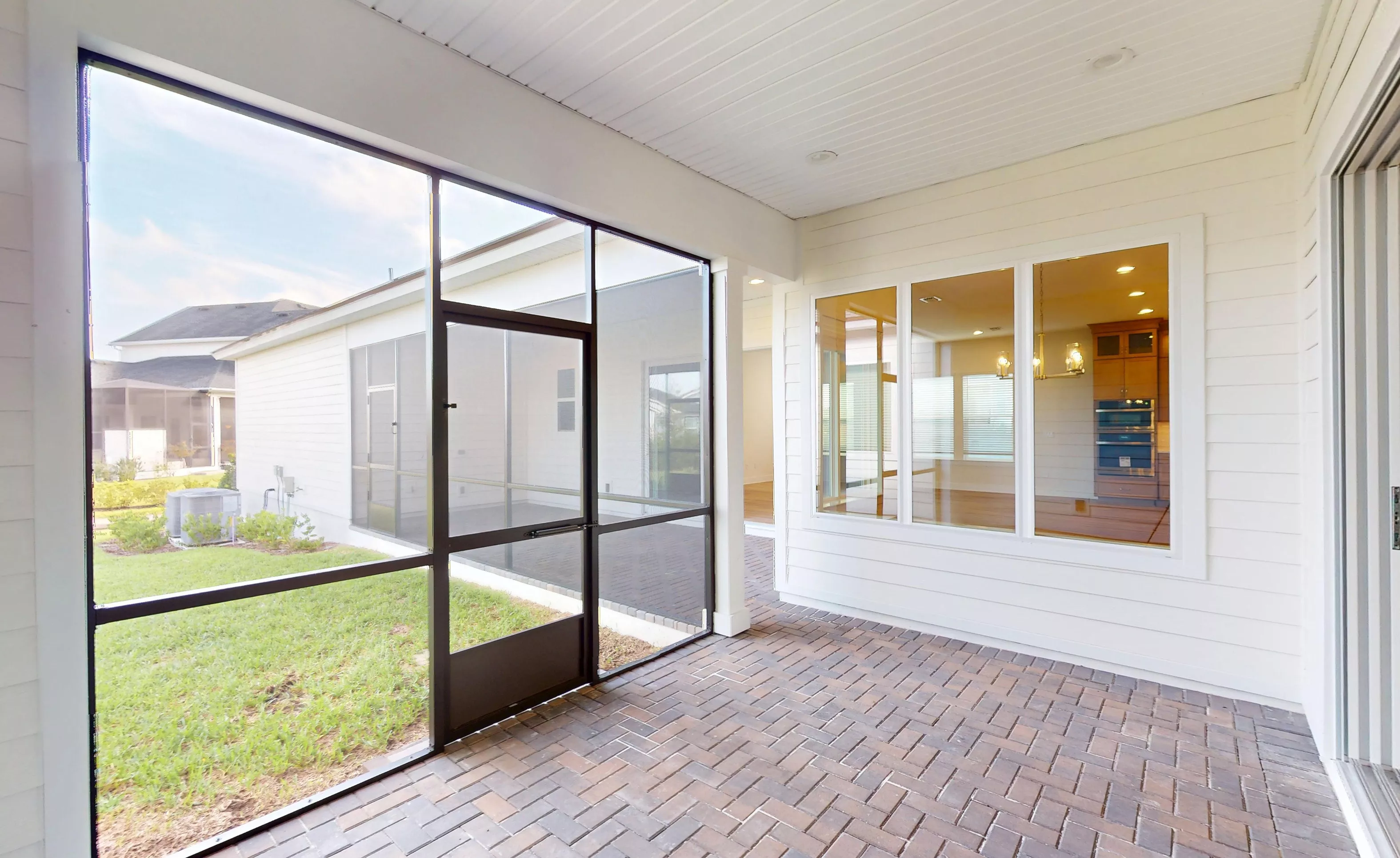 Carling - Covered Lanai