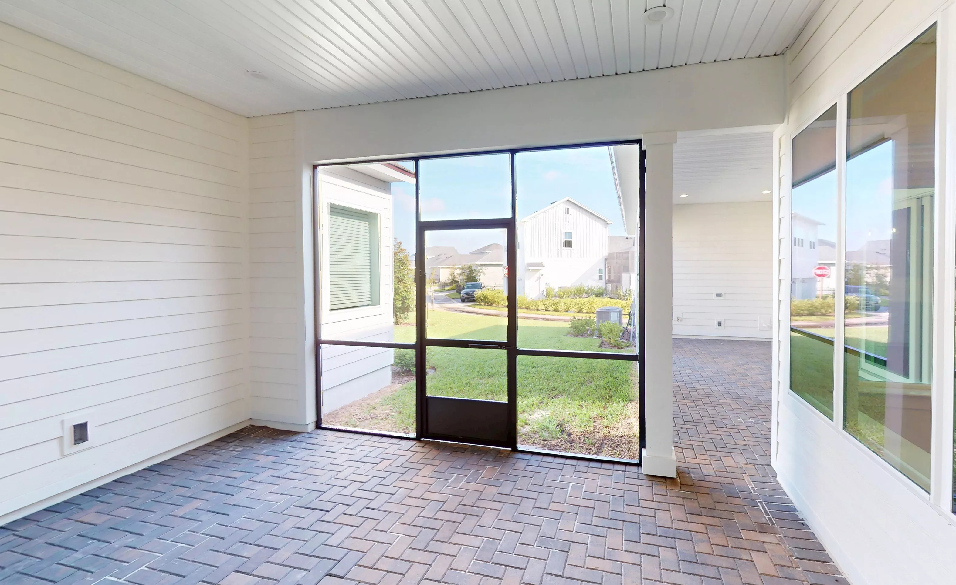 Carling - Covered Lanai