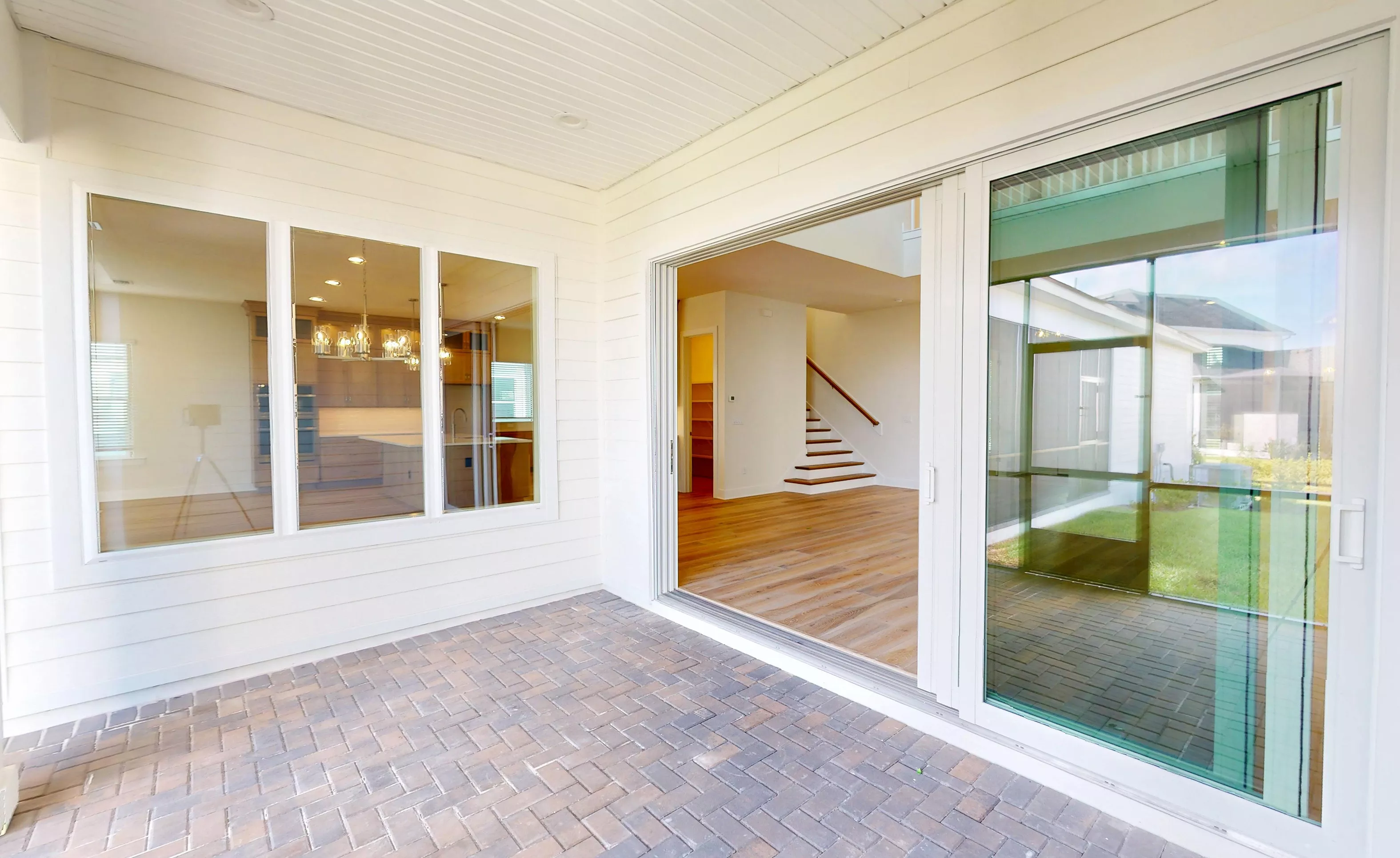 Carling - Covered Lanai