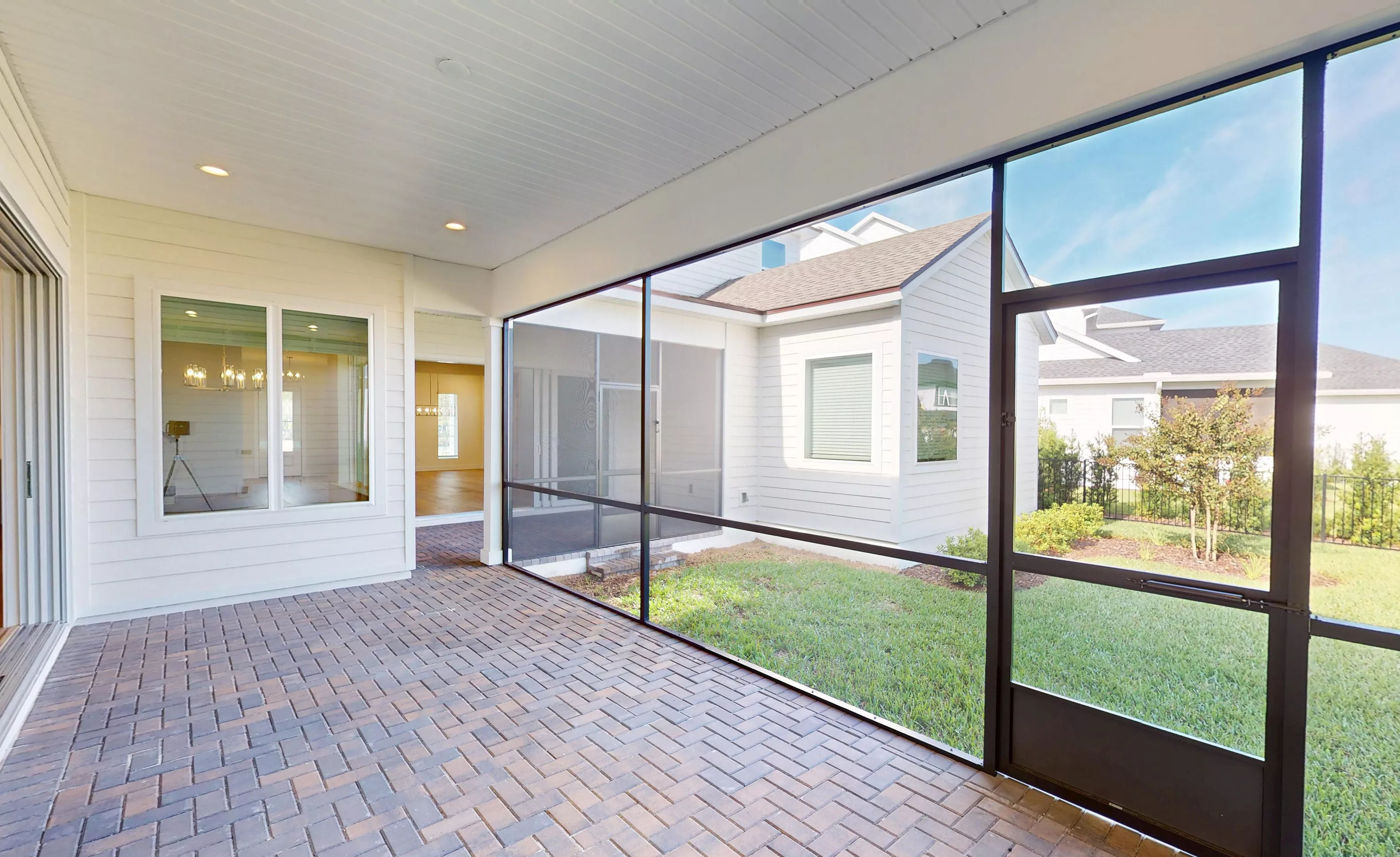 Carling - Covered Lanai