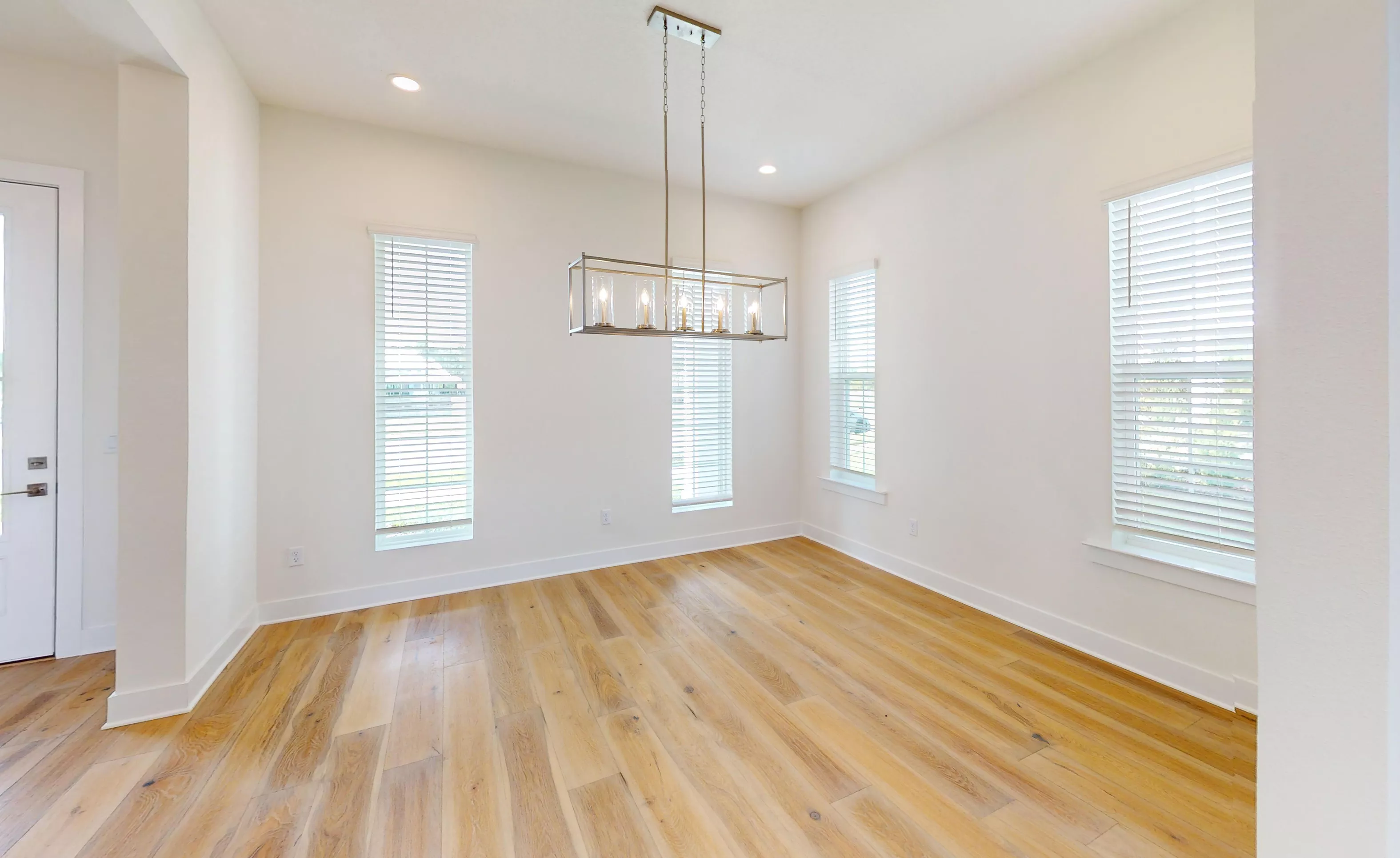 Carling - Dining Room