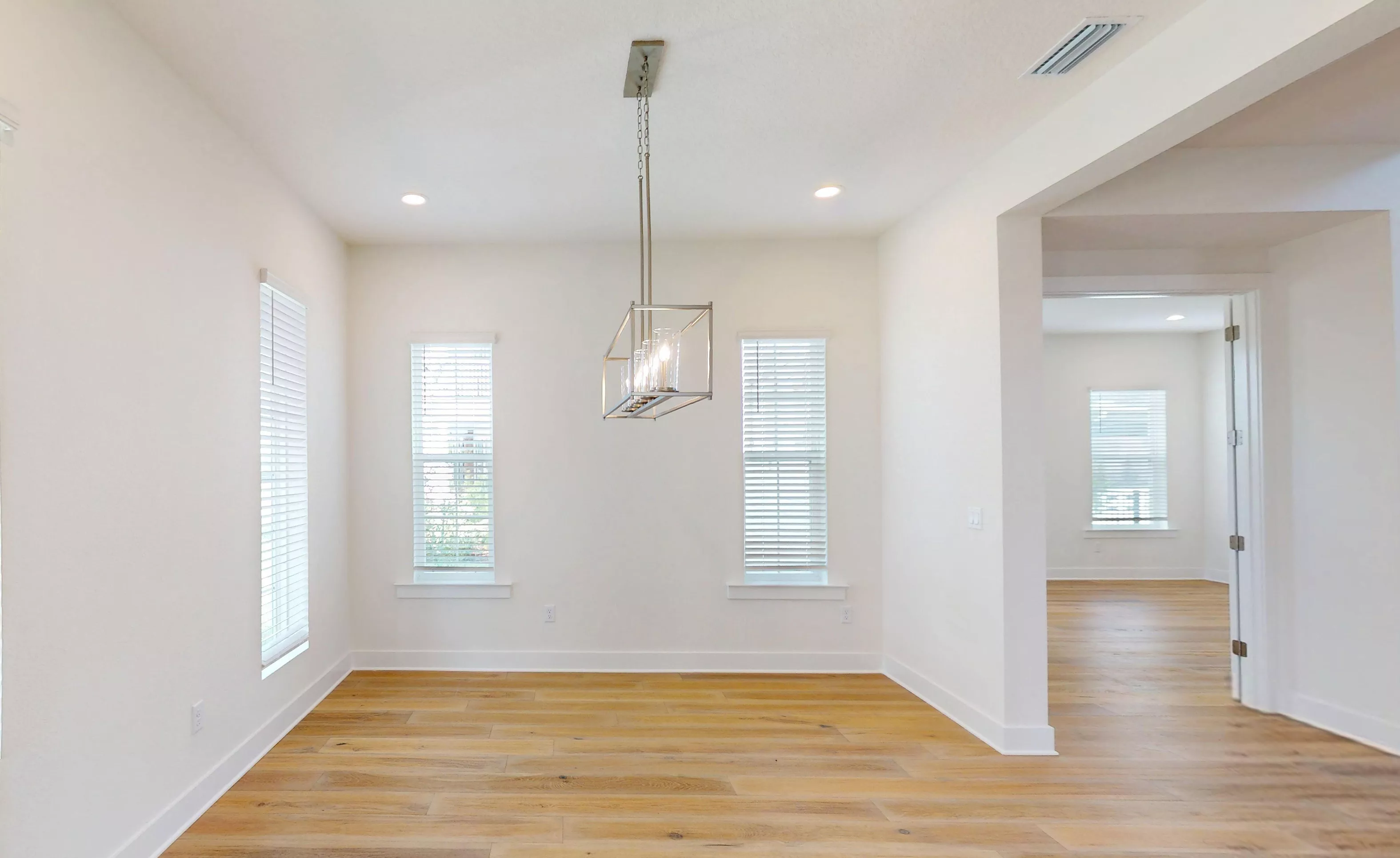 Carling - Dining Room