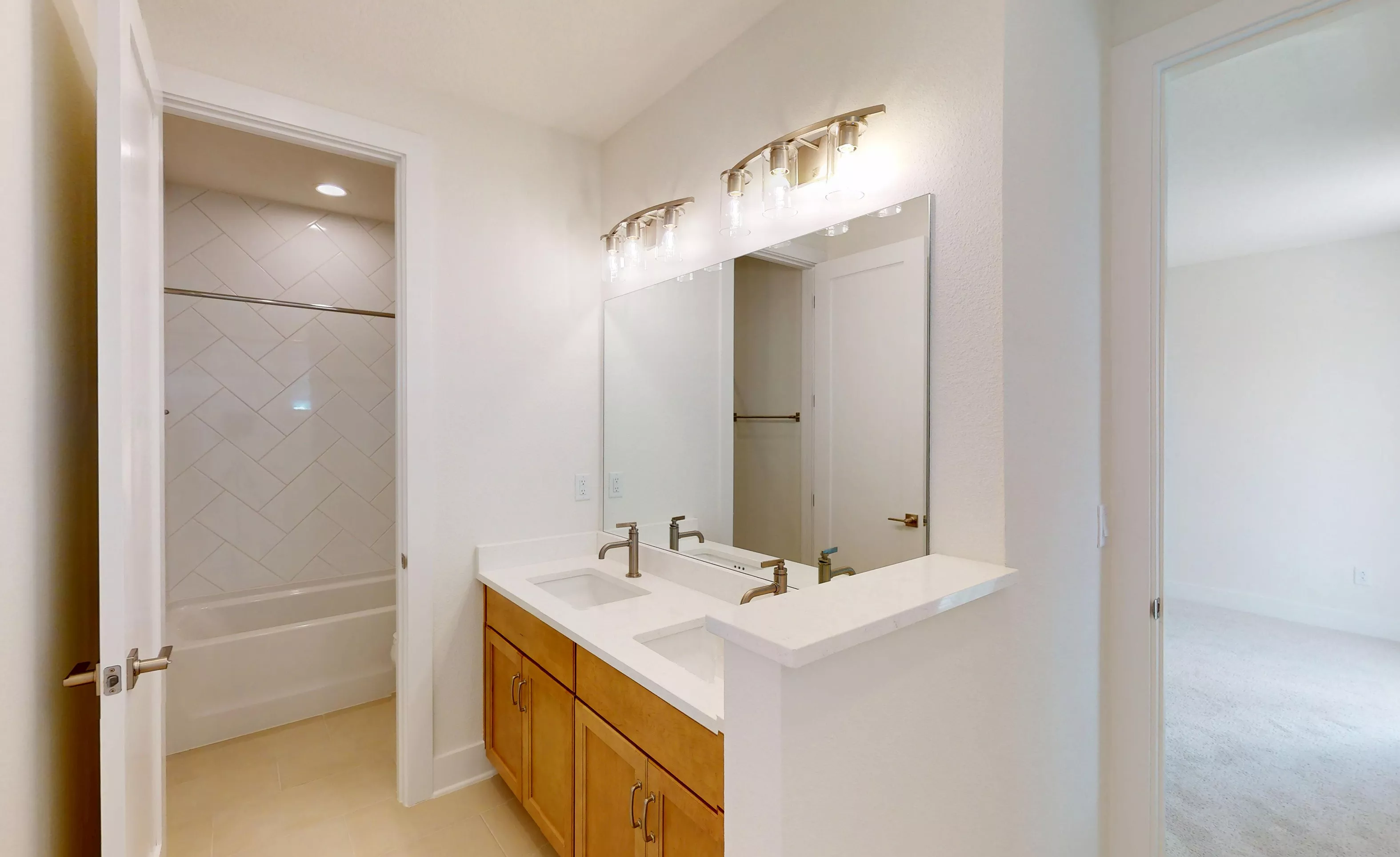 Carling - Guest Bathroom