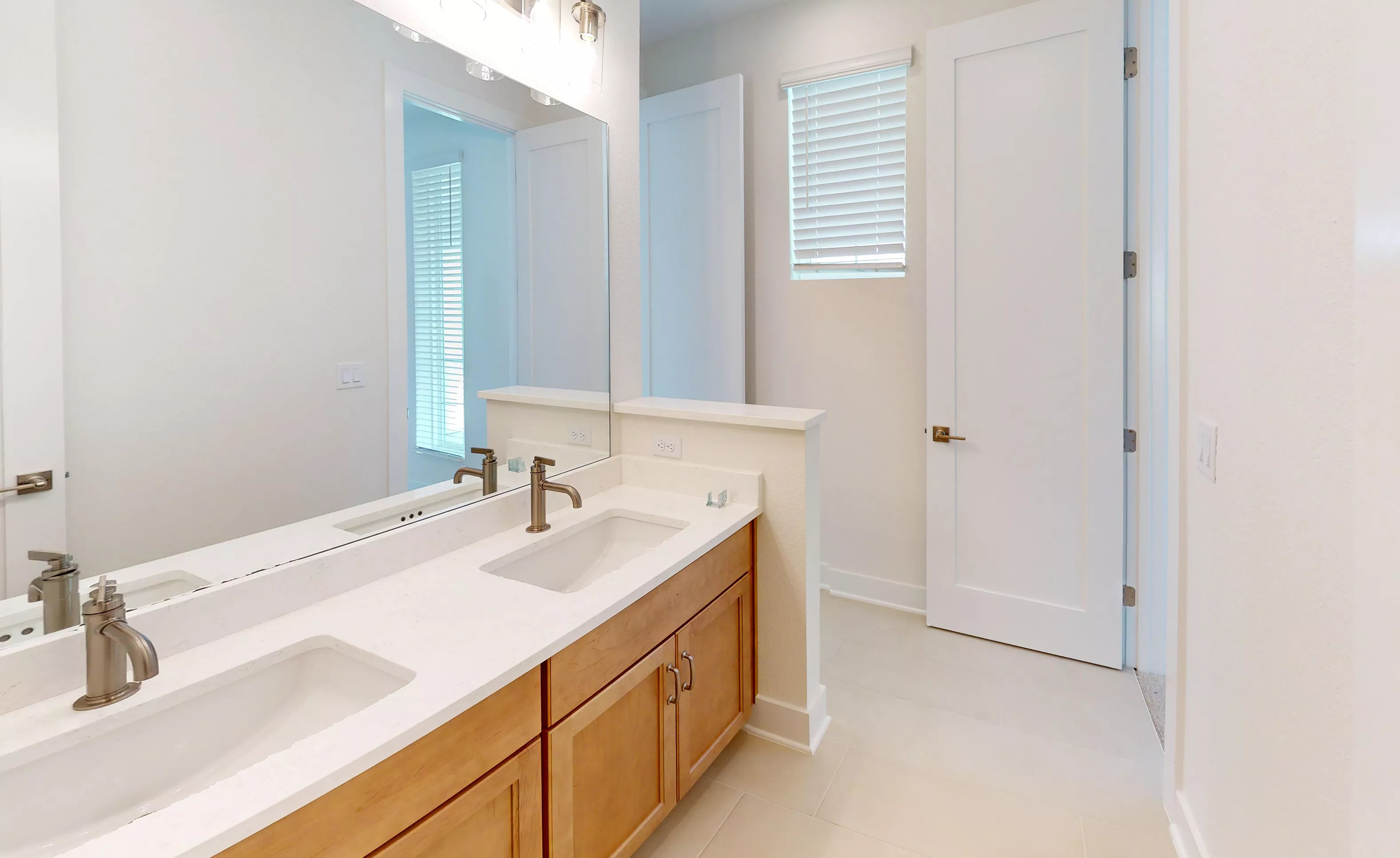 Carling - Guest Bathroom