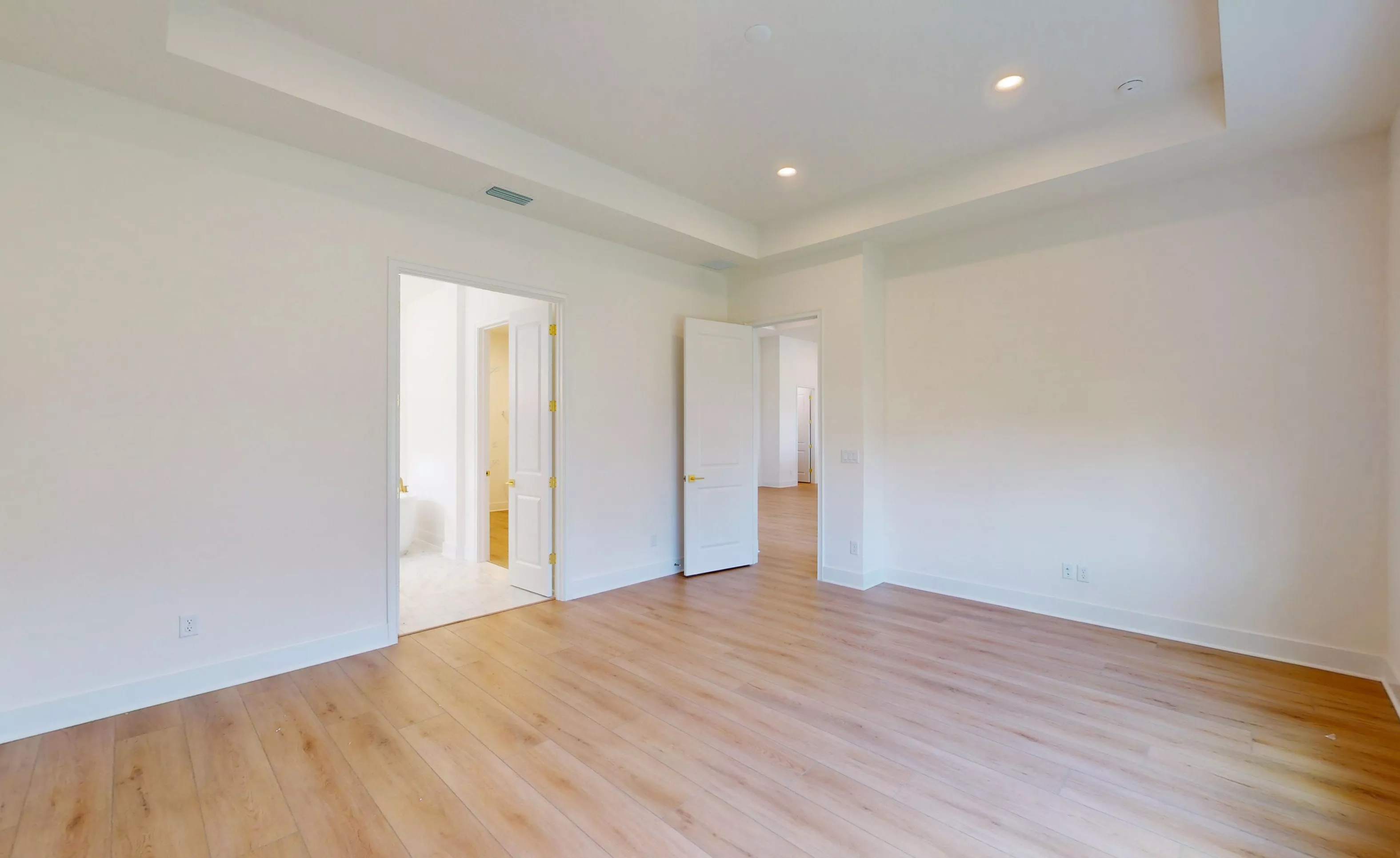 Pablo - Master Bedroom