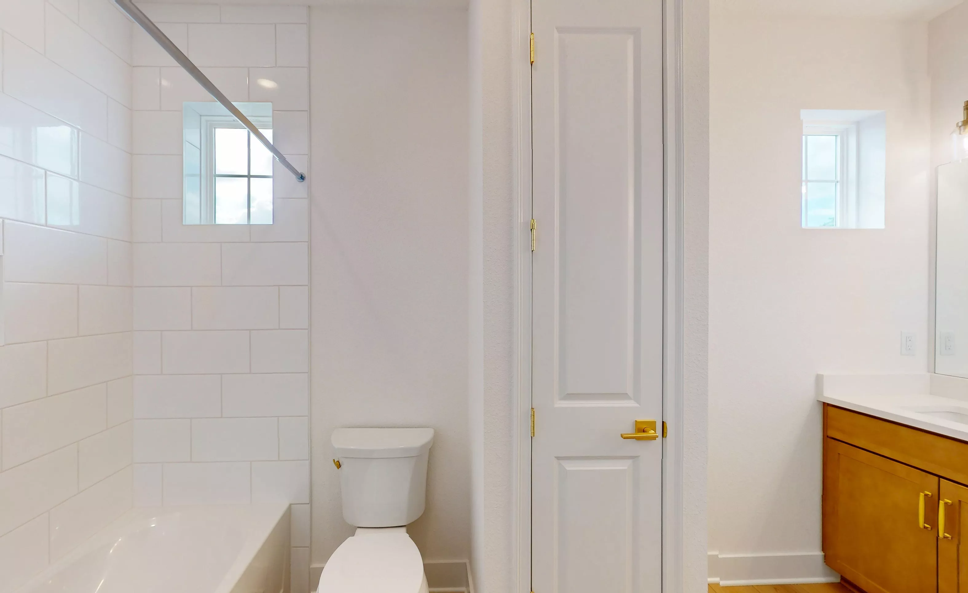 Pablo - Guest Bathroom