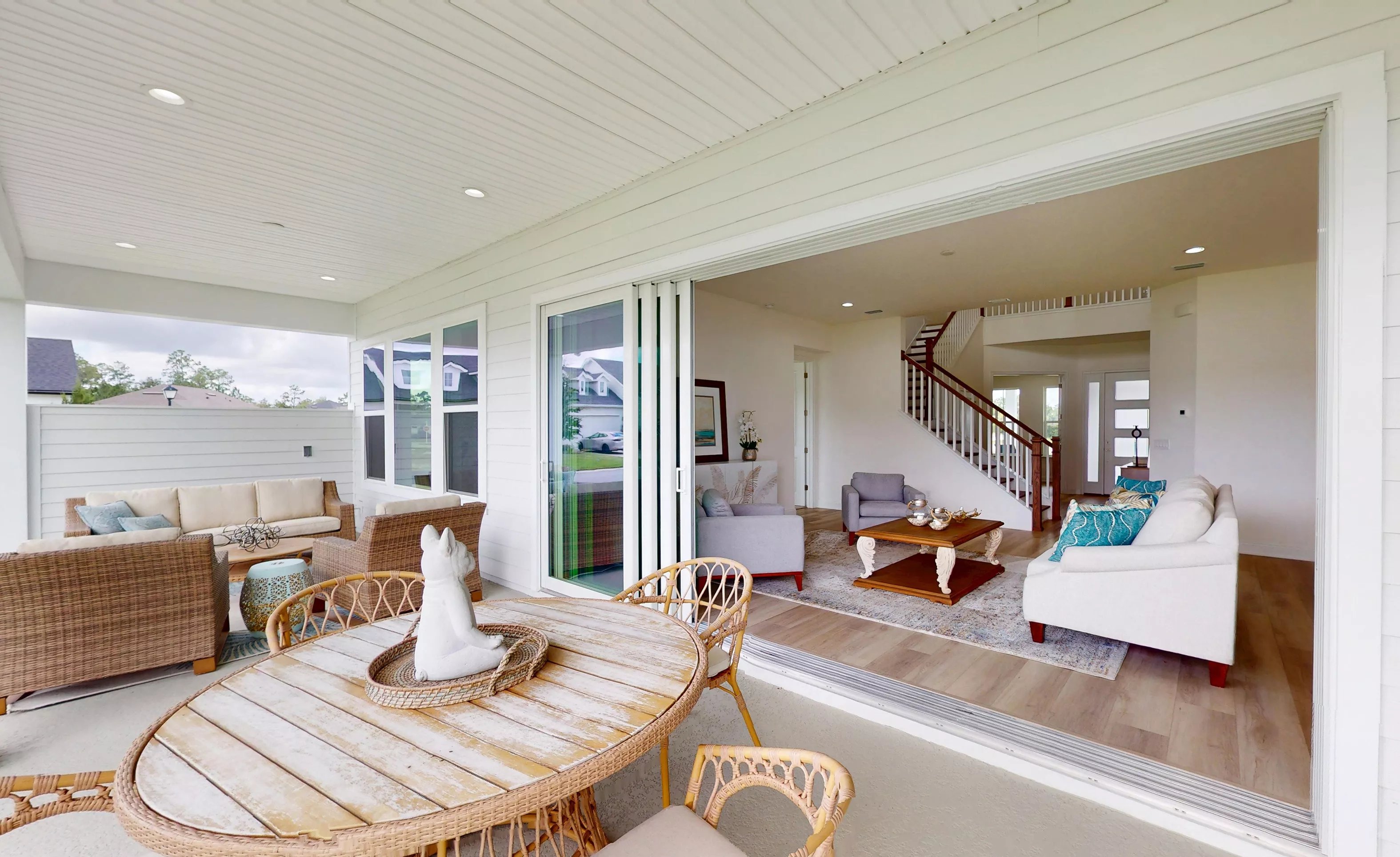 Palos Verdes - Covered Lanai