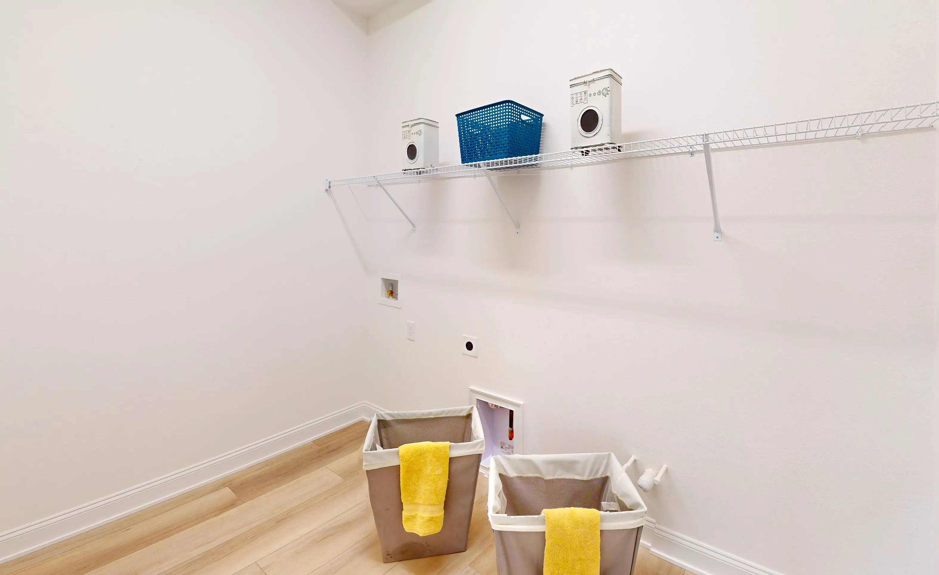 Palos Verdes - Laundry Room