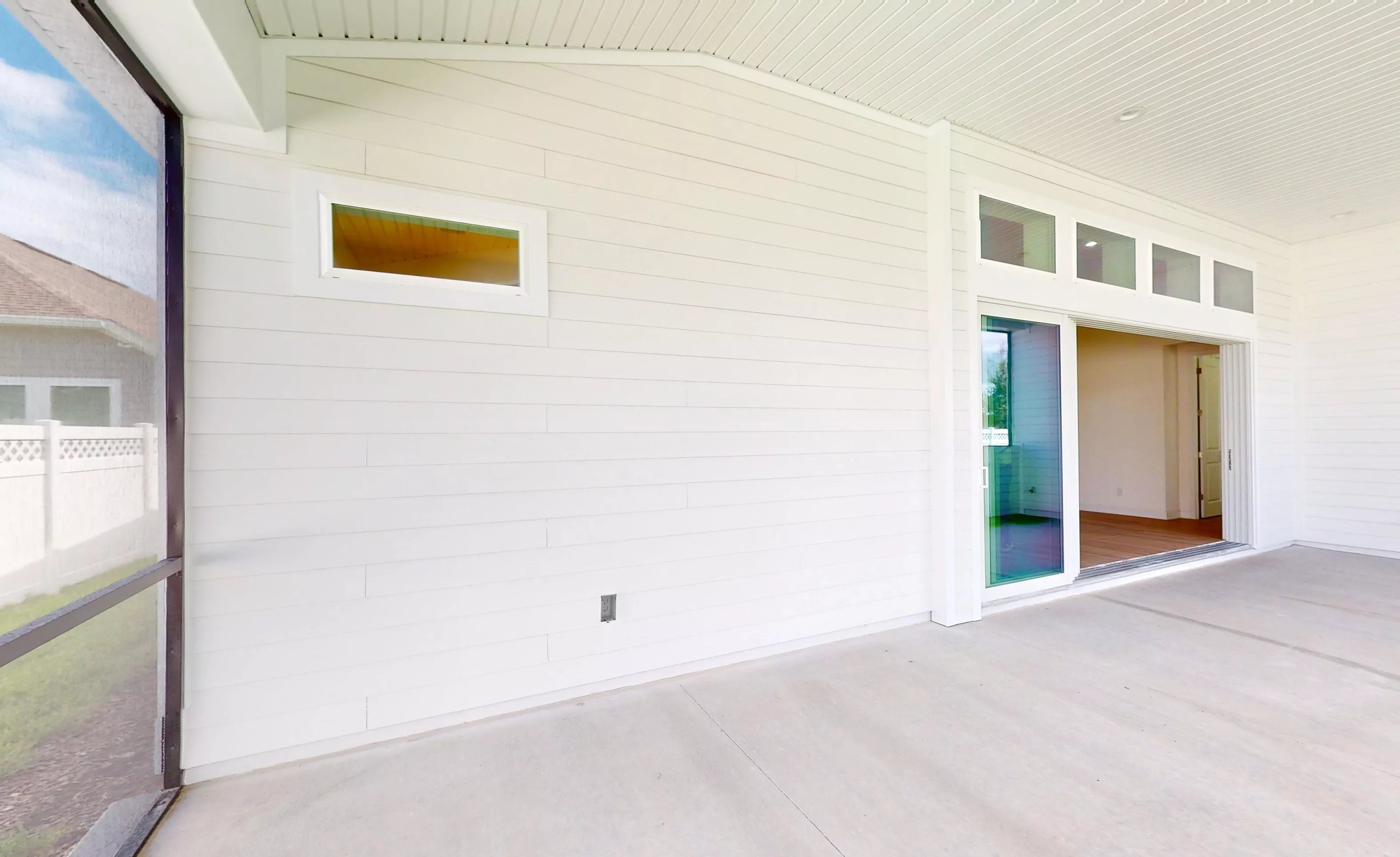 Costa Mesa - Covered Lanai