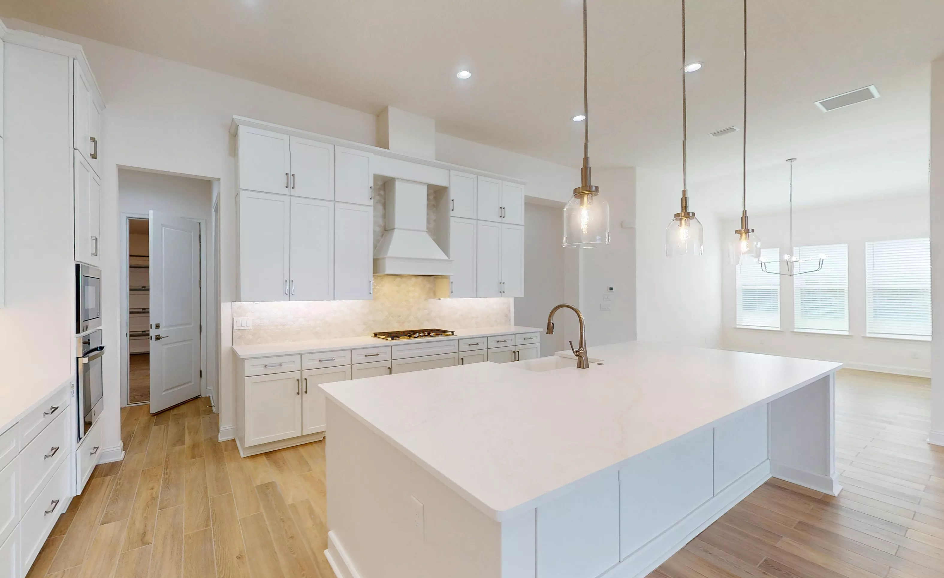 Costa Mesa - Kitchen