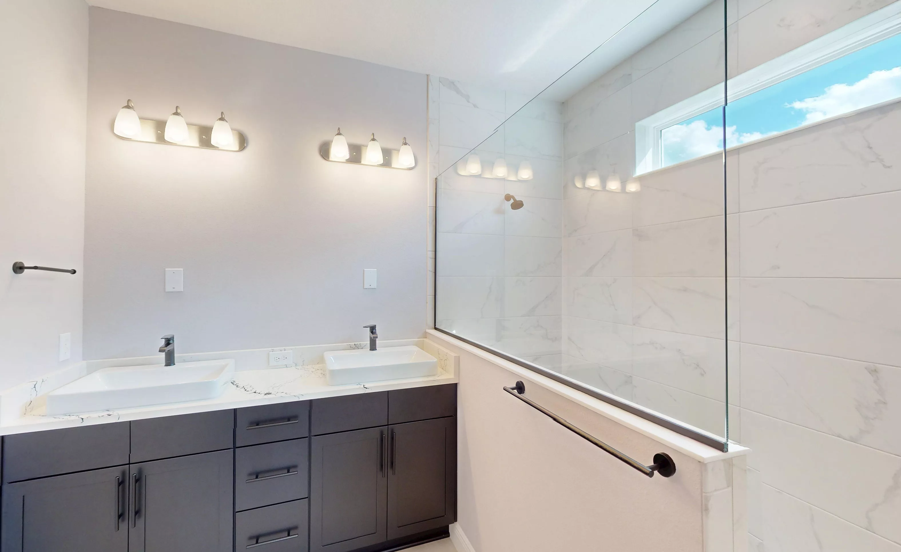 Maui - Master Bathroom