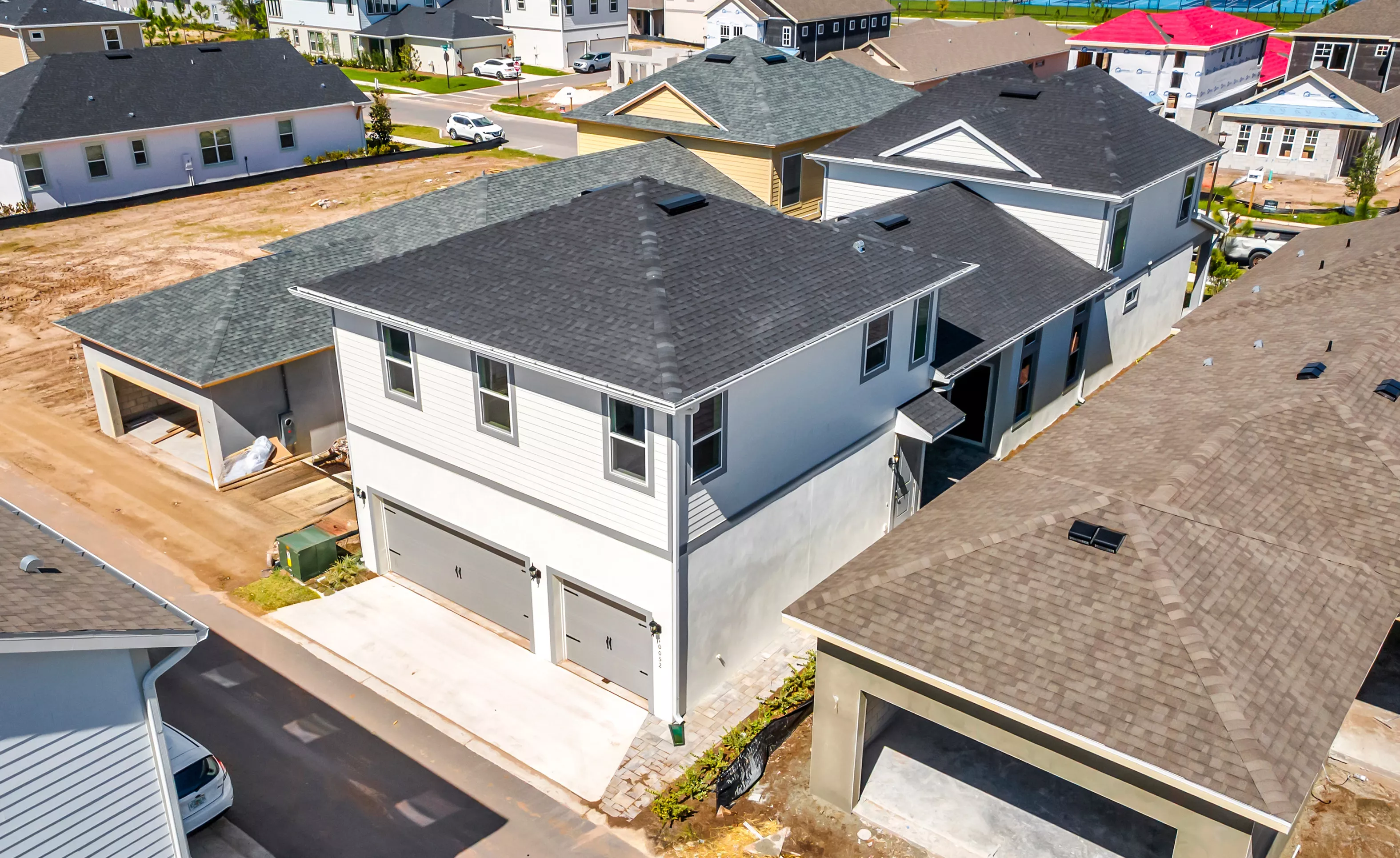 Maui - Back Exterior