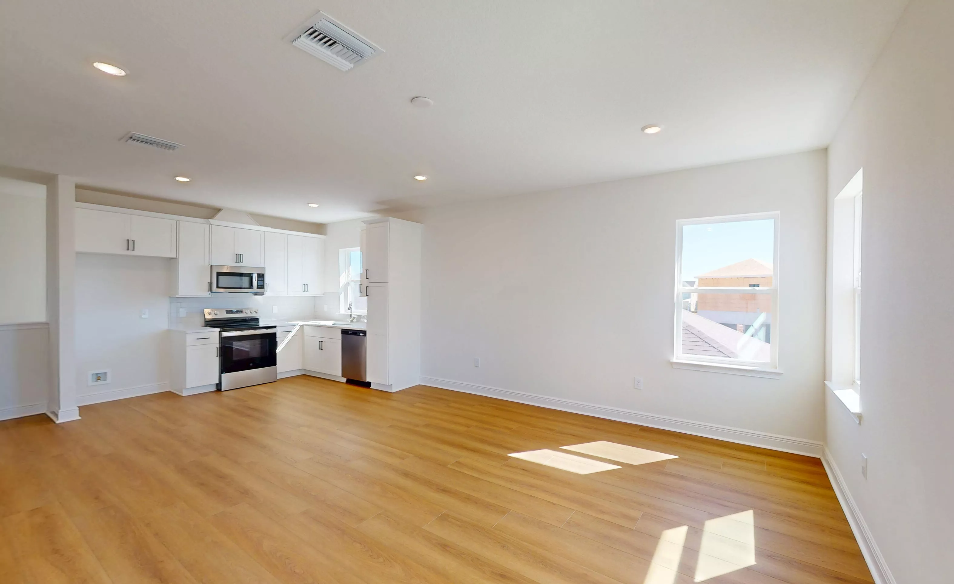 Maui - Above Garage Apartment