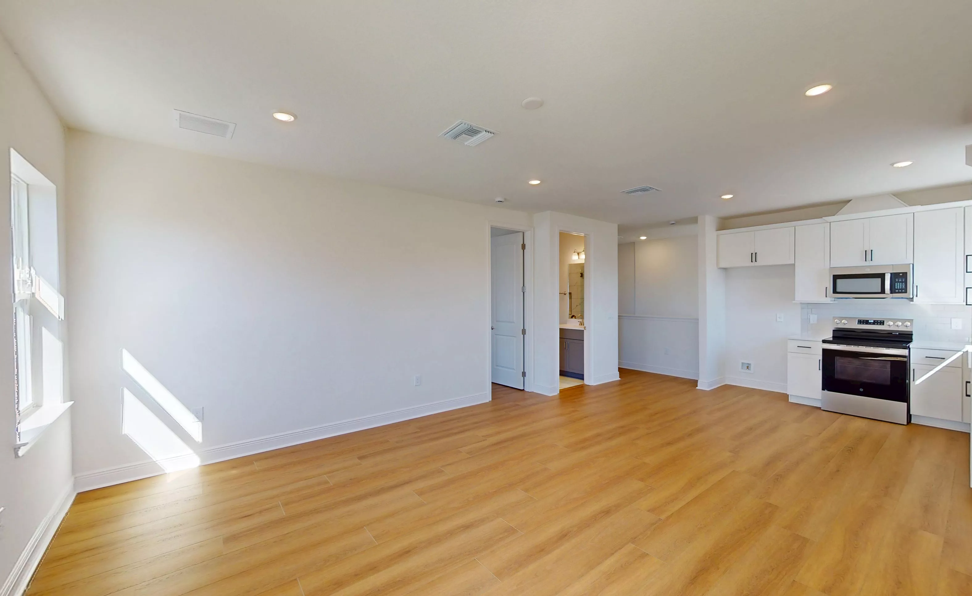 Maui - Above Garage Apartment