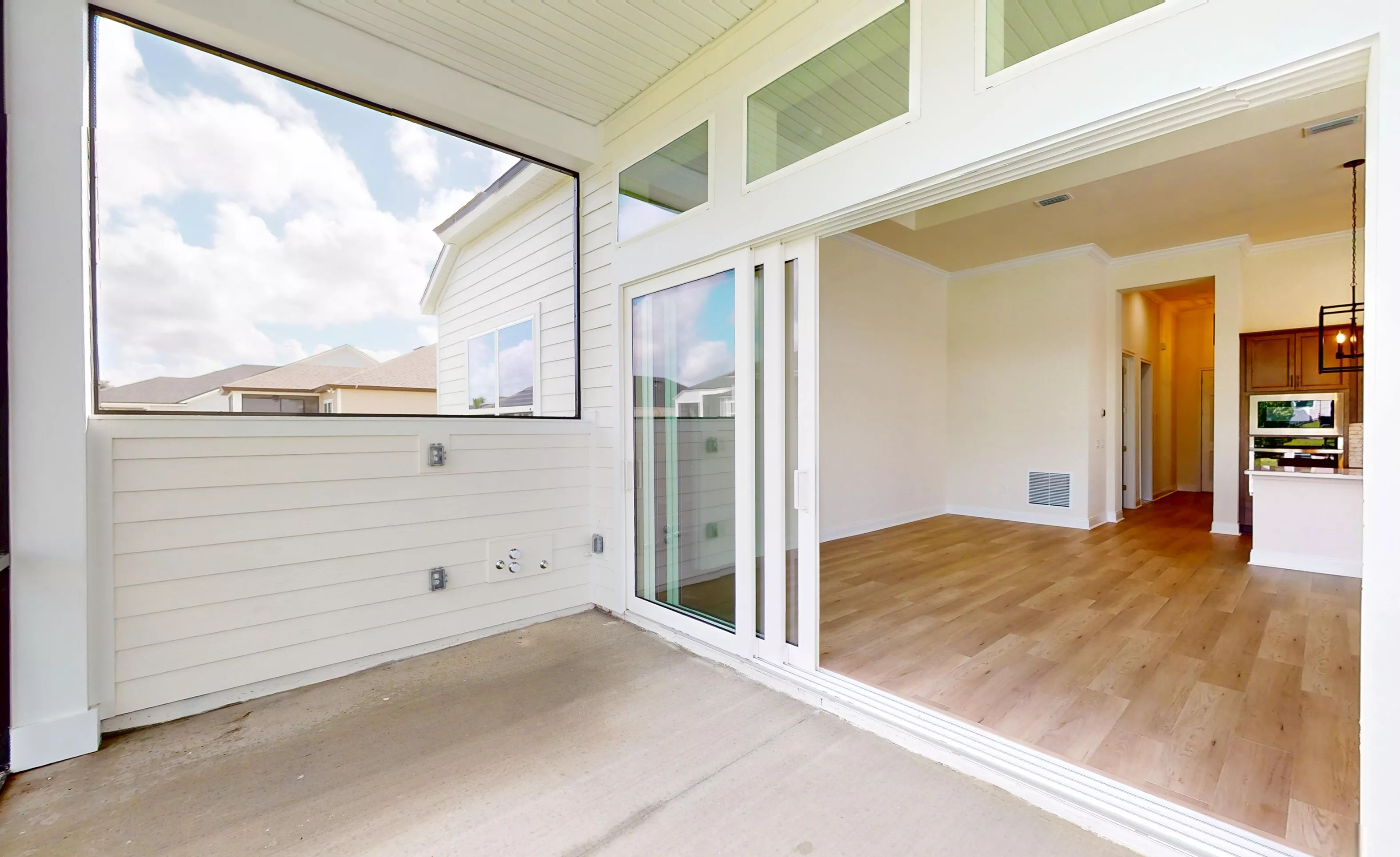 Laguna - Covered Lanai