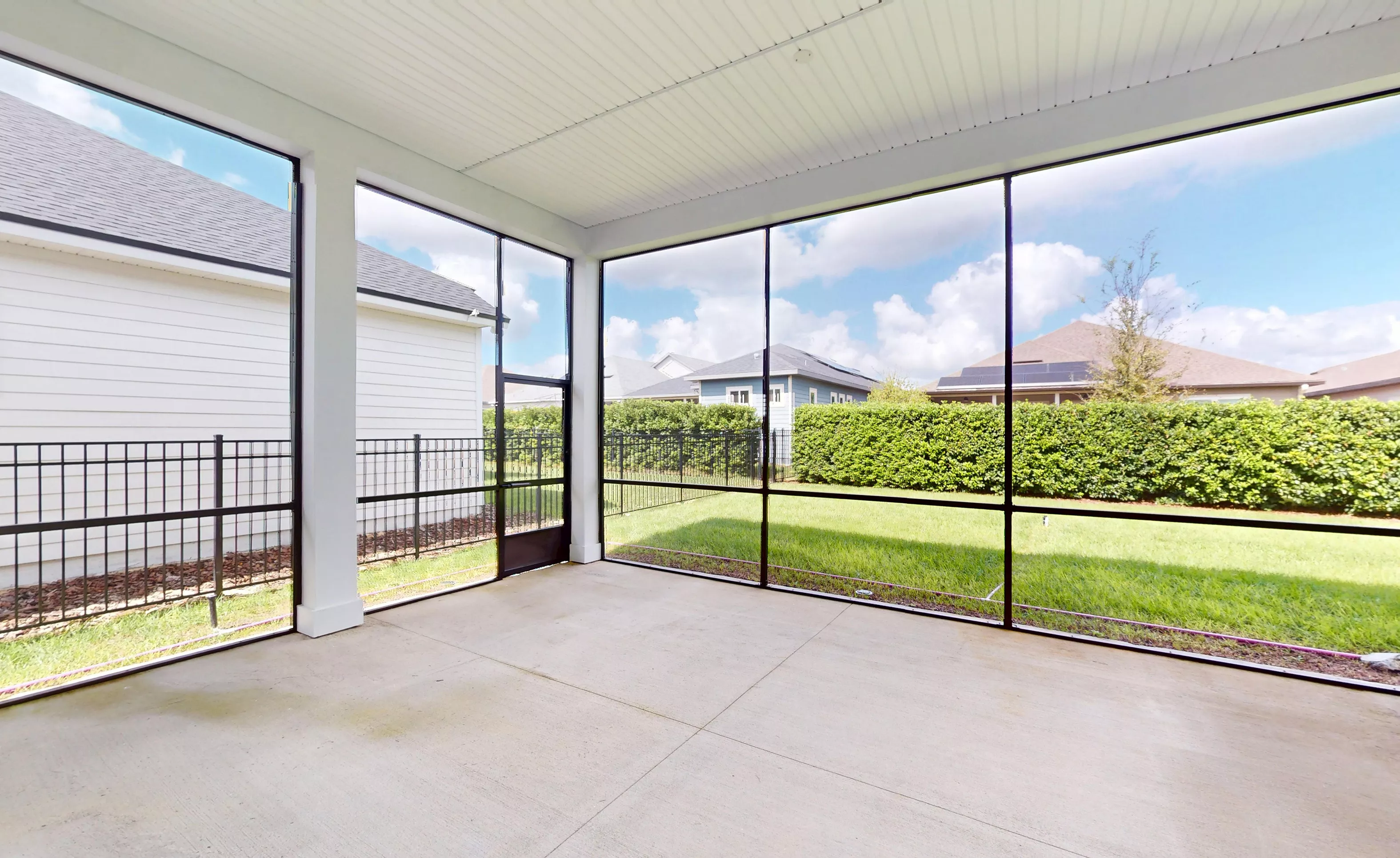 Charlotte - Covered Lanai