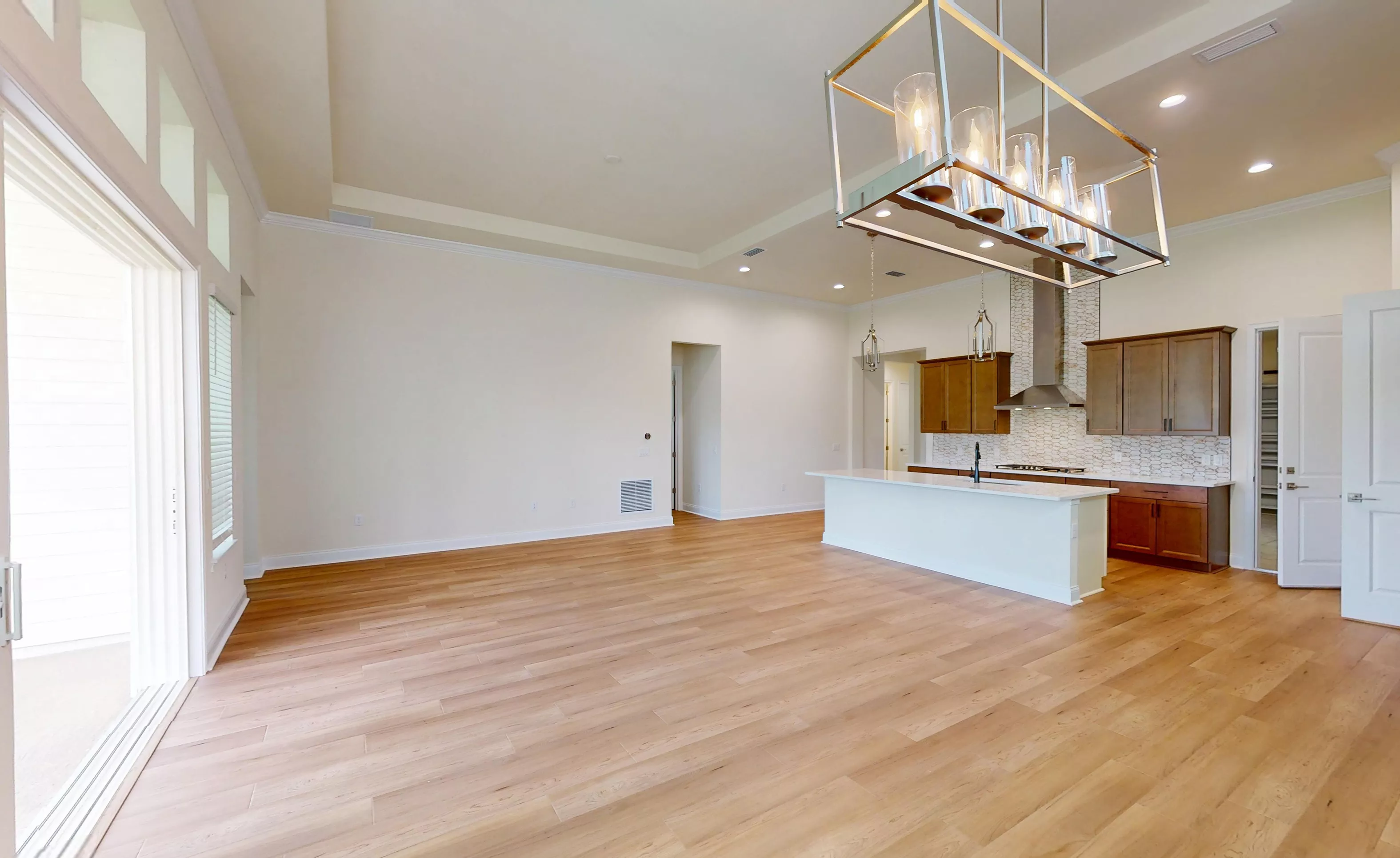 Charlotte - Dining Room