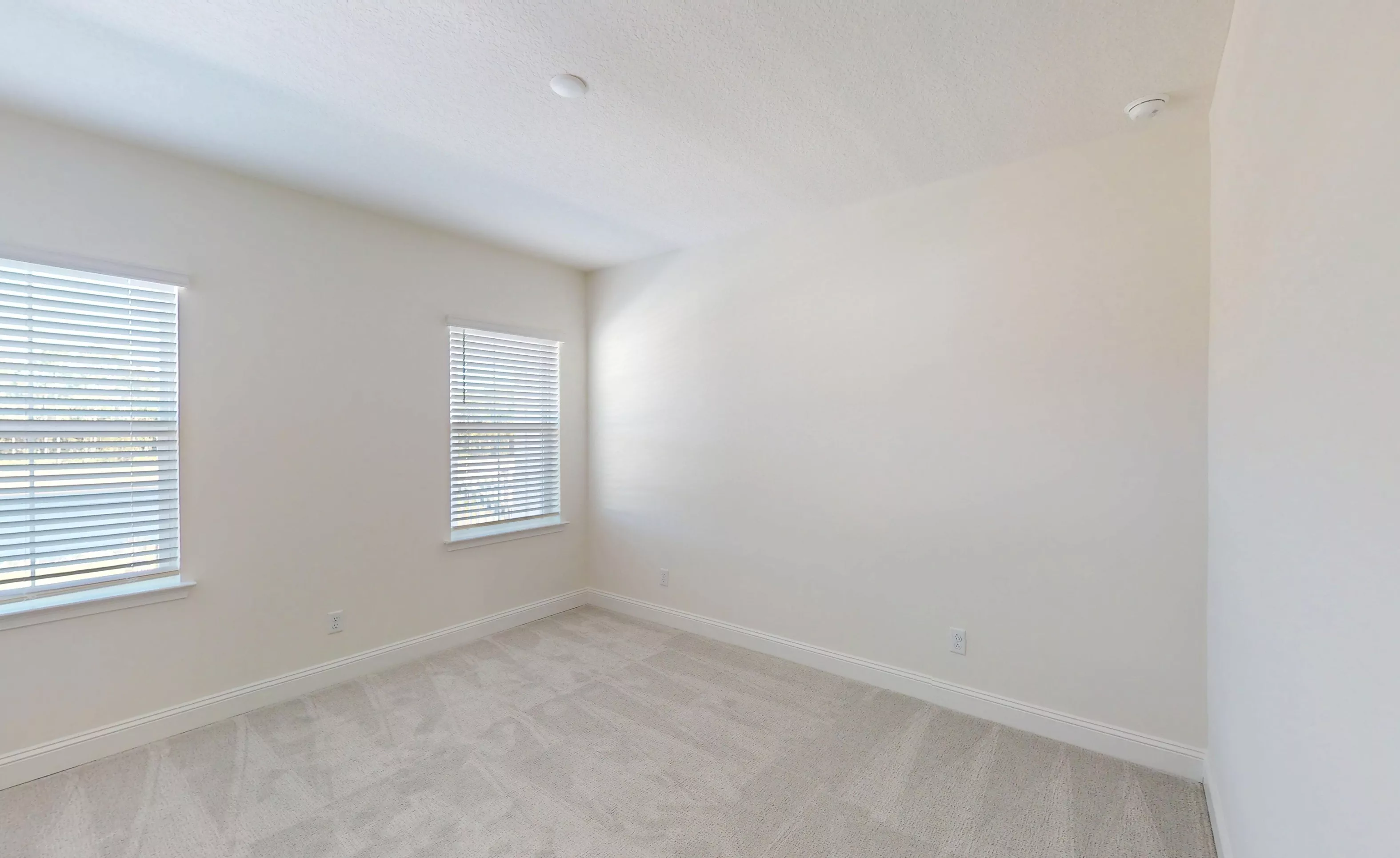 Santa Cruz - Guest Bedroom