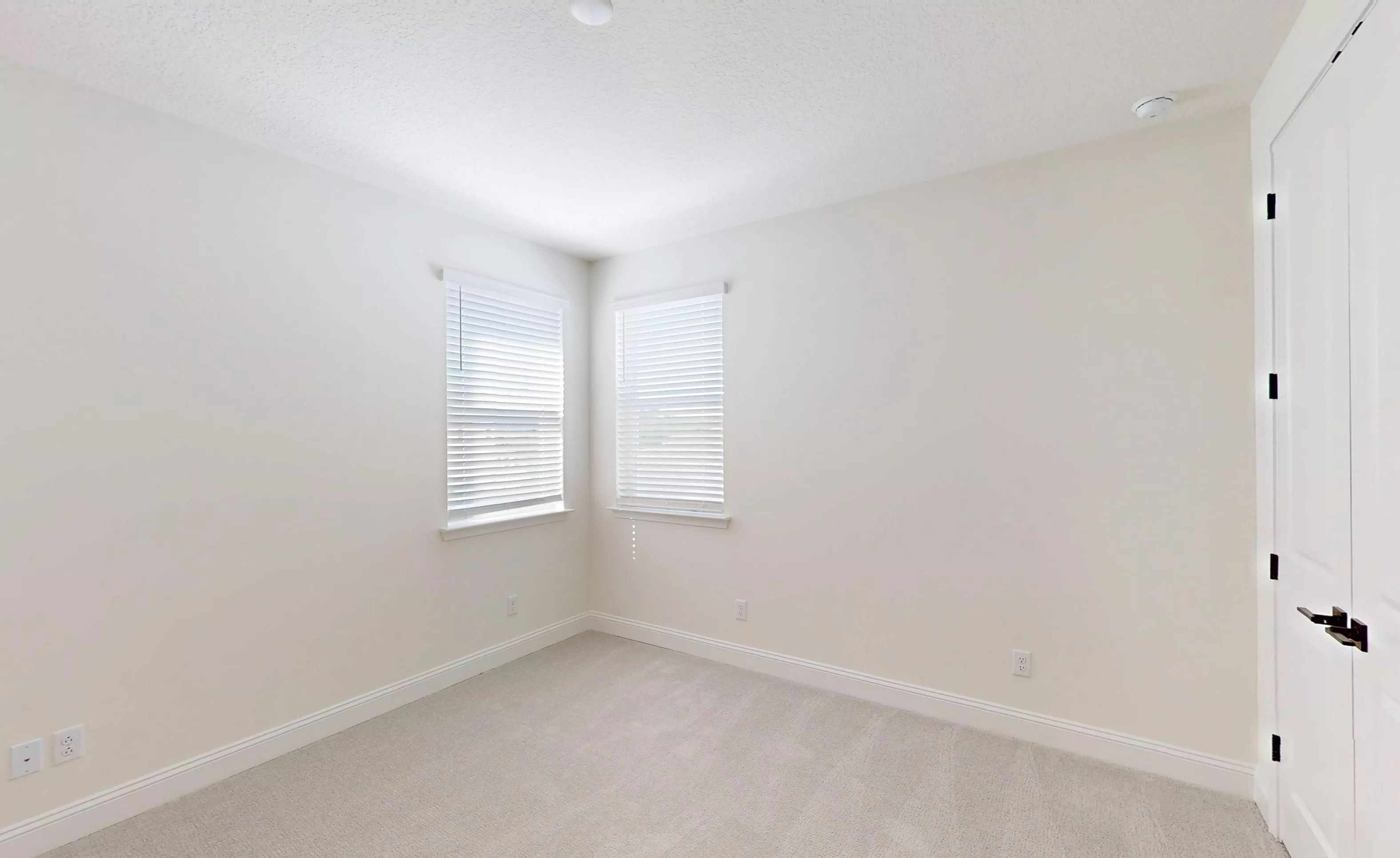 Santa Cruz - Guest Bedroom