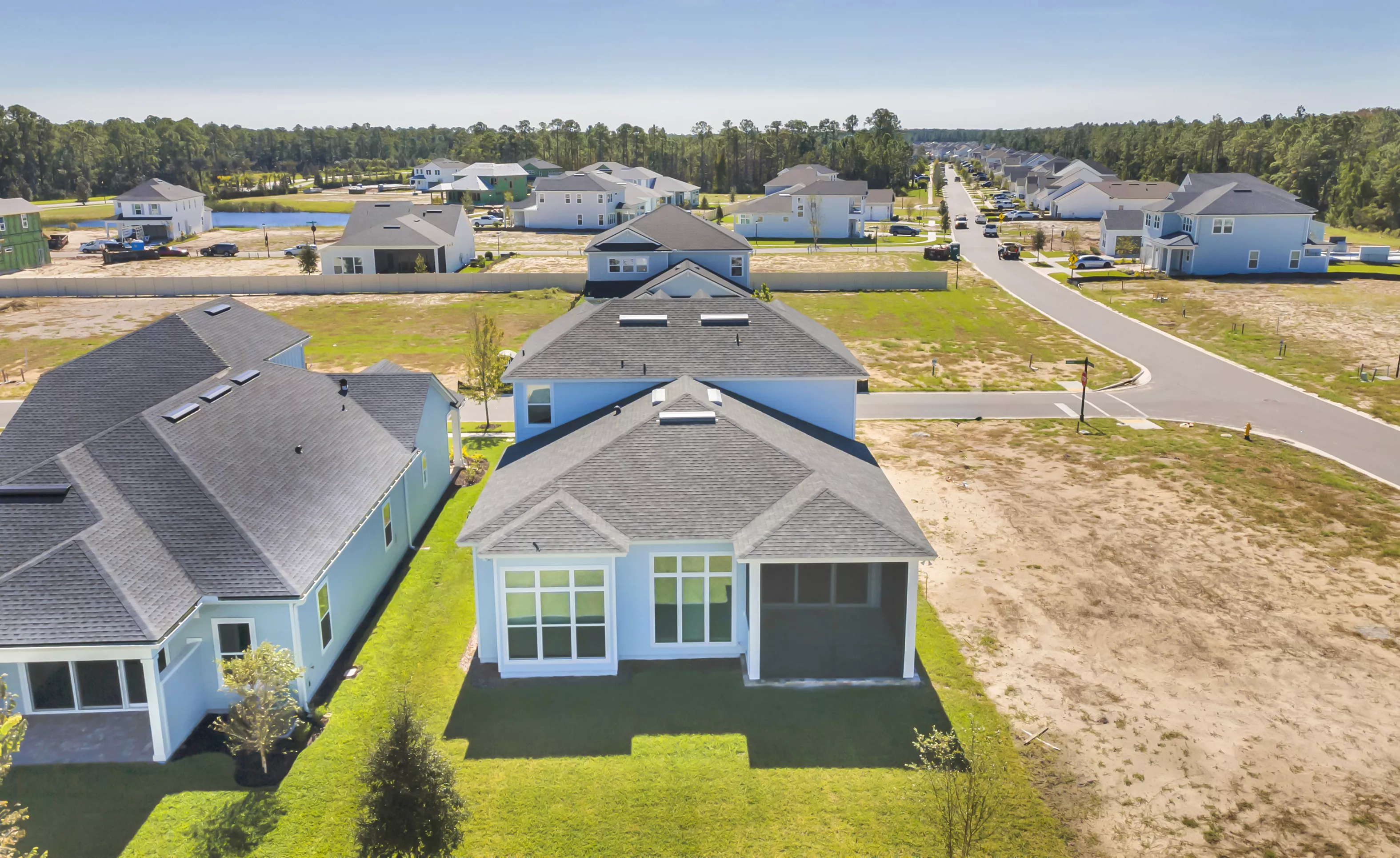 Santa Cruz - Back Exterior