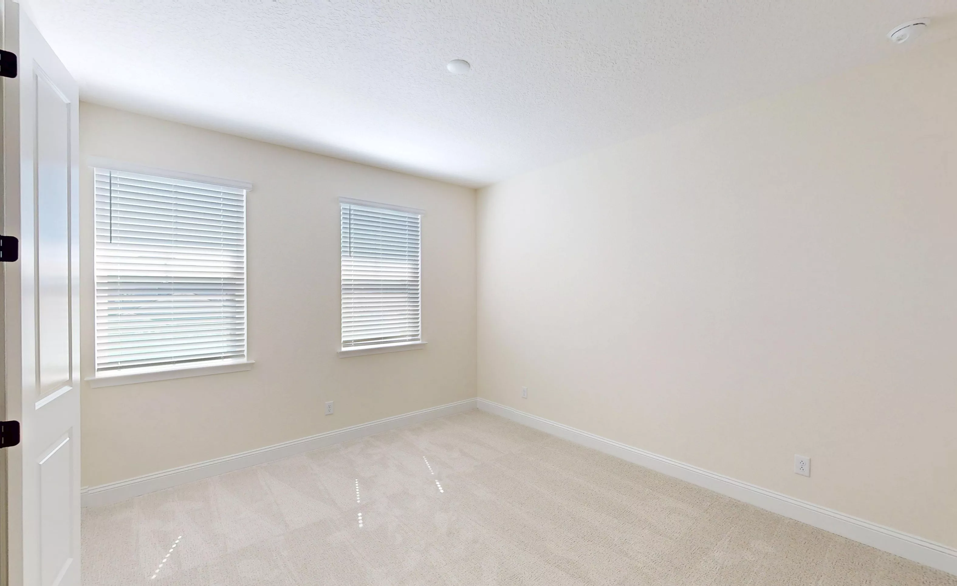 Santa Cruz - Guest Bedroom