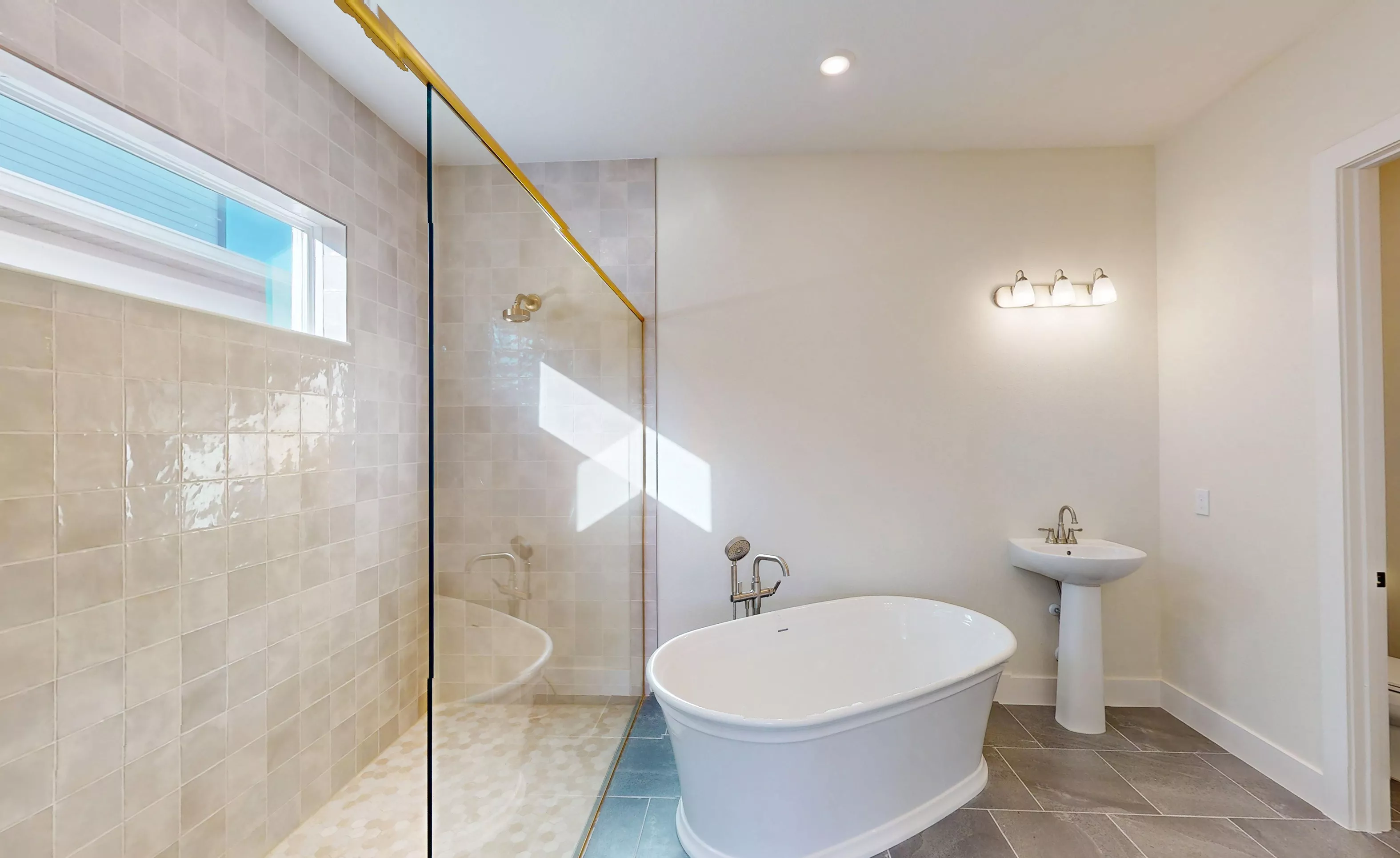 Fiji - Master Bathroom