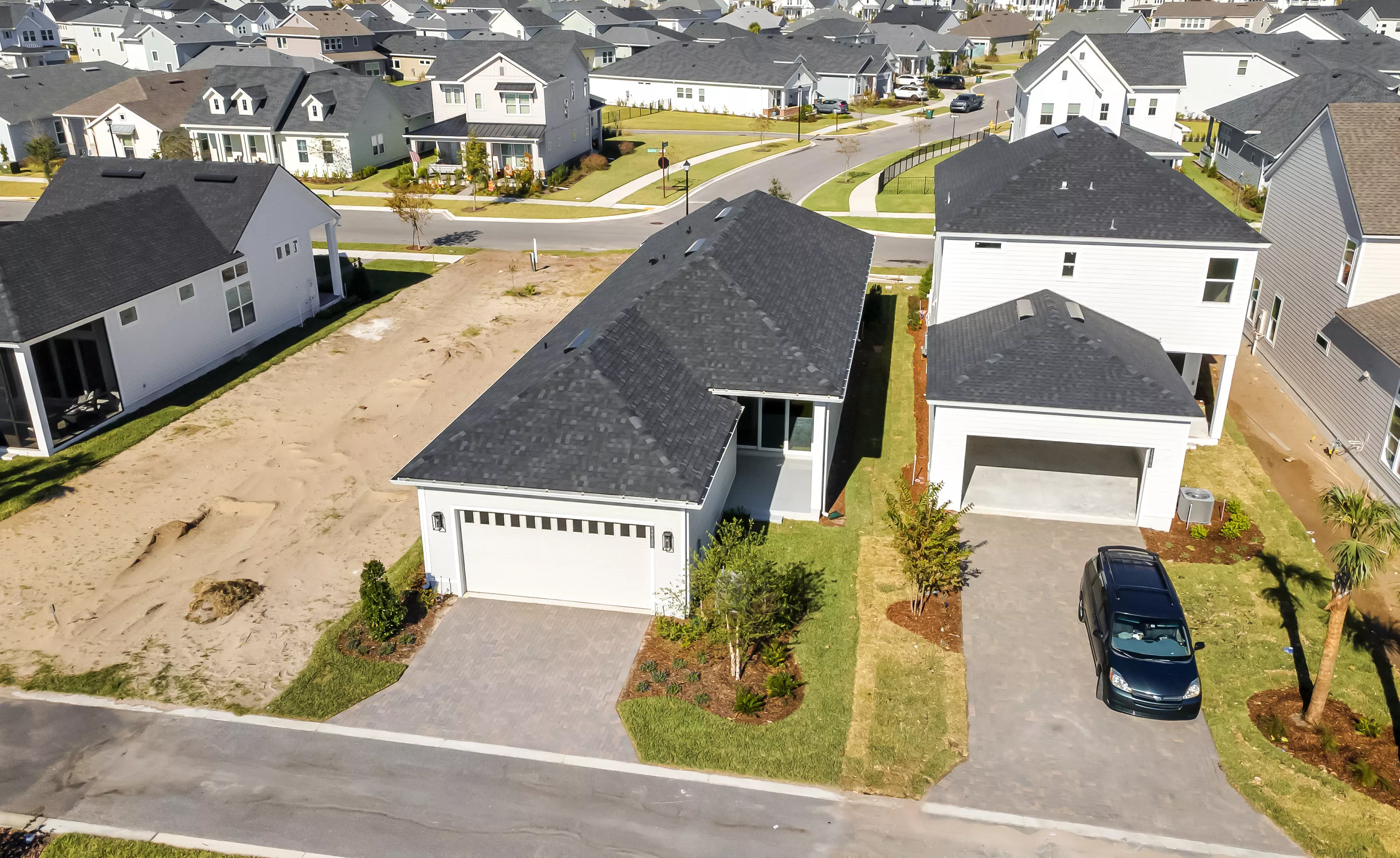 Nassau - Back Exterior