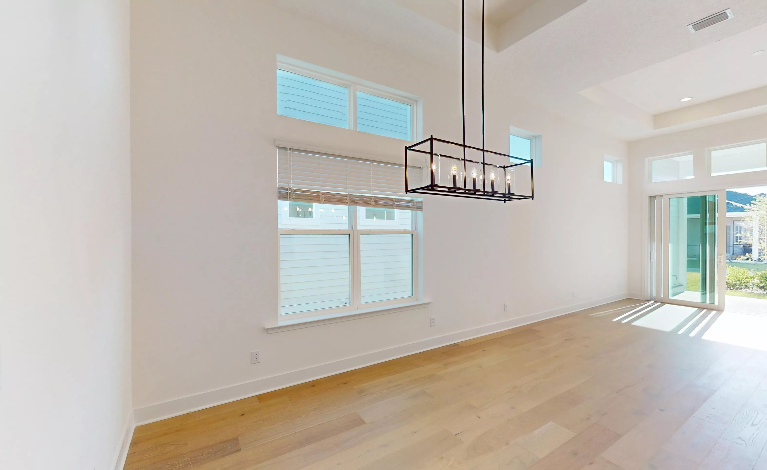 Nassau - Dining Room