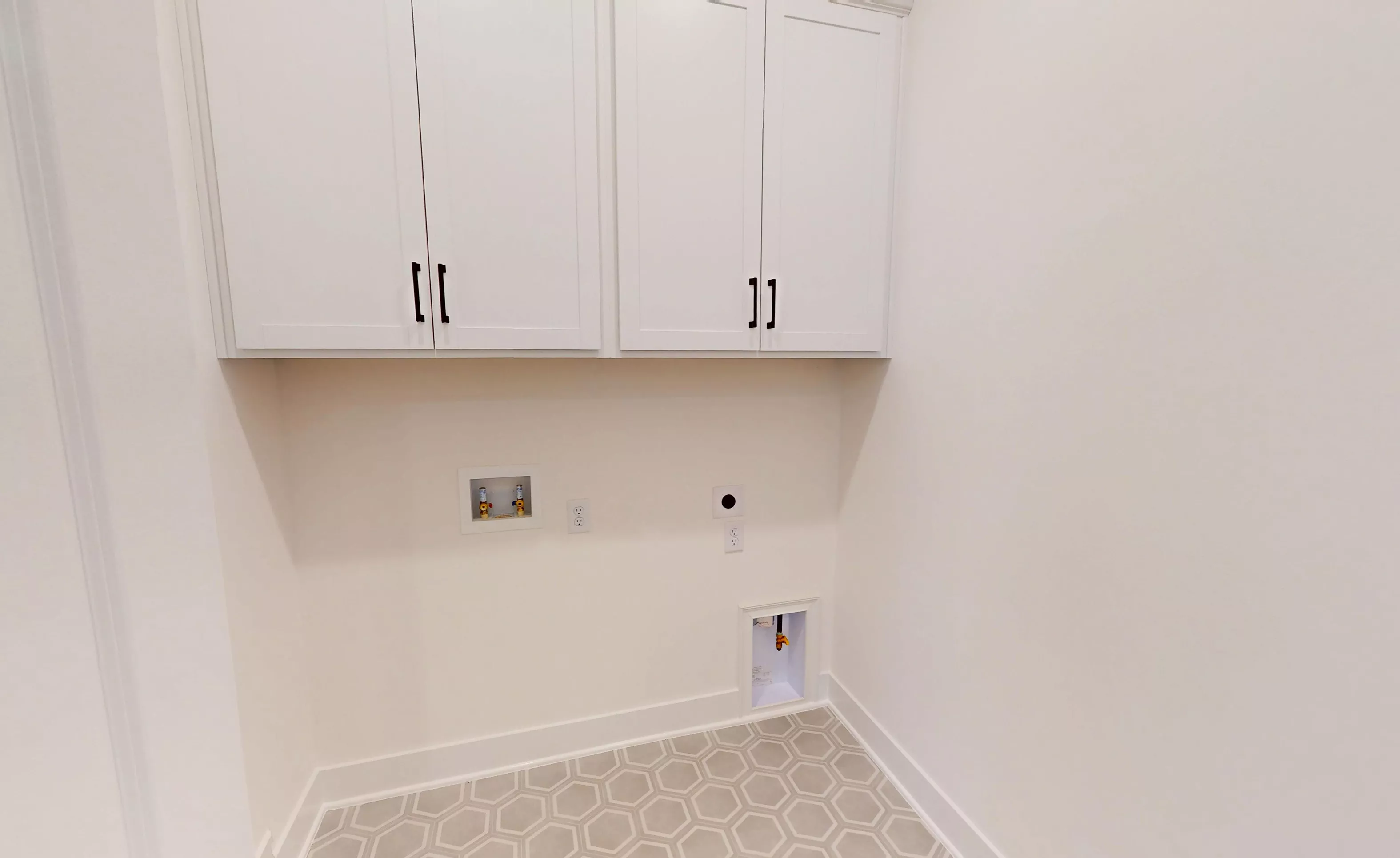 Nassau - Laundry Room