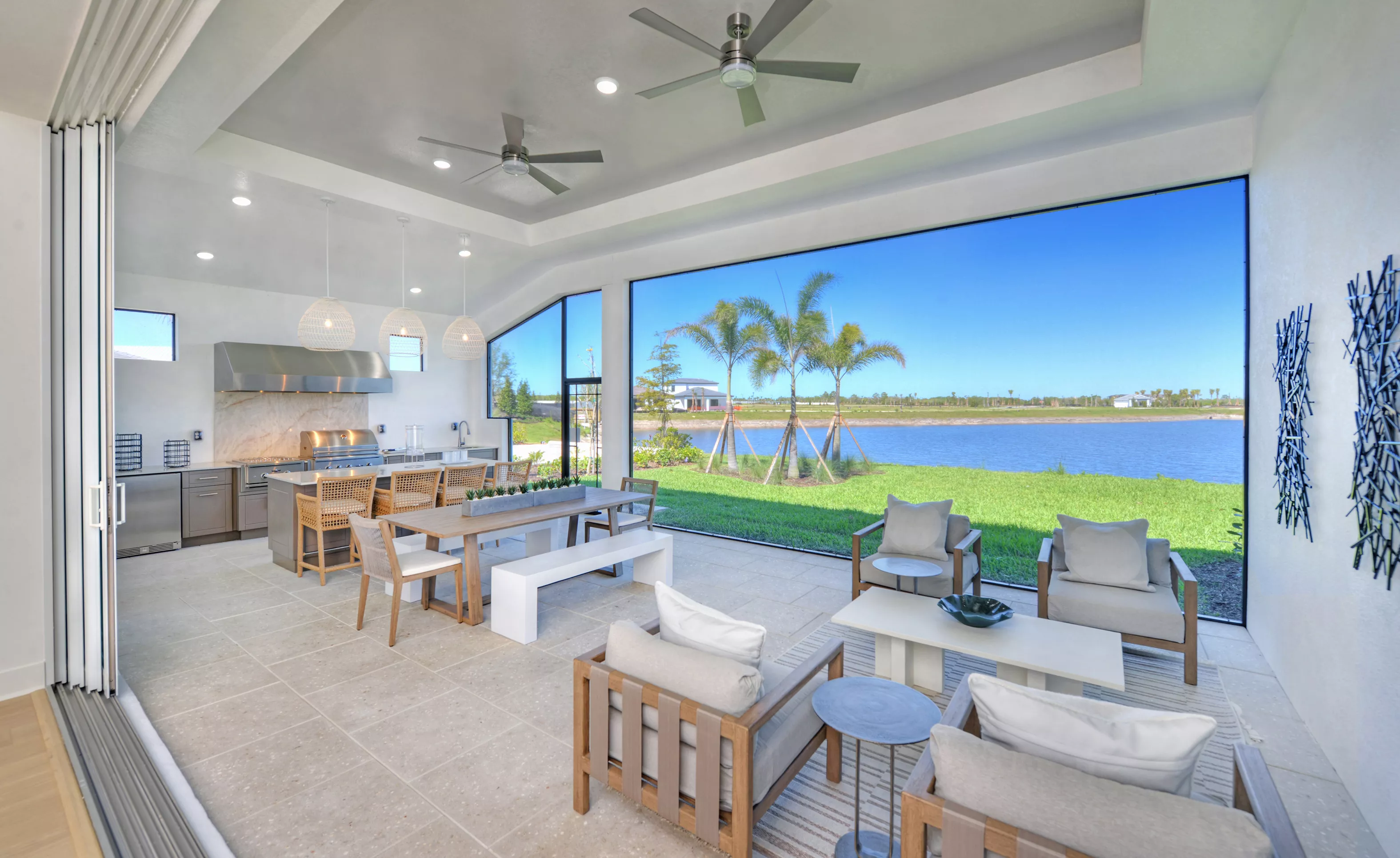 Costa Mesa - Covered Lanai