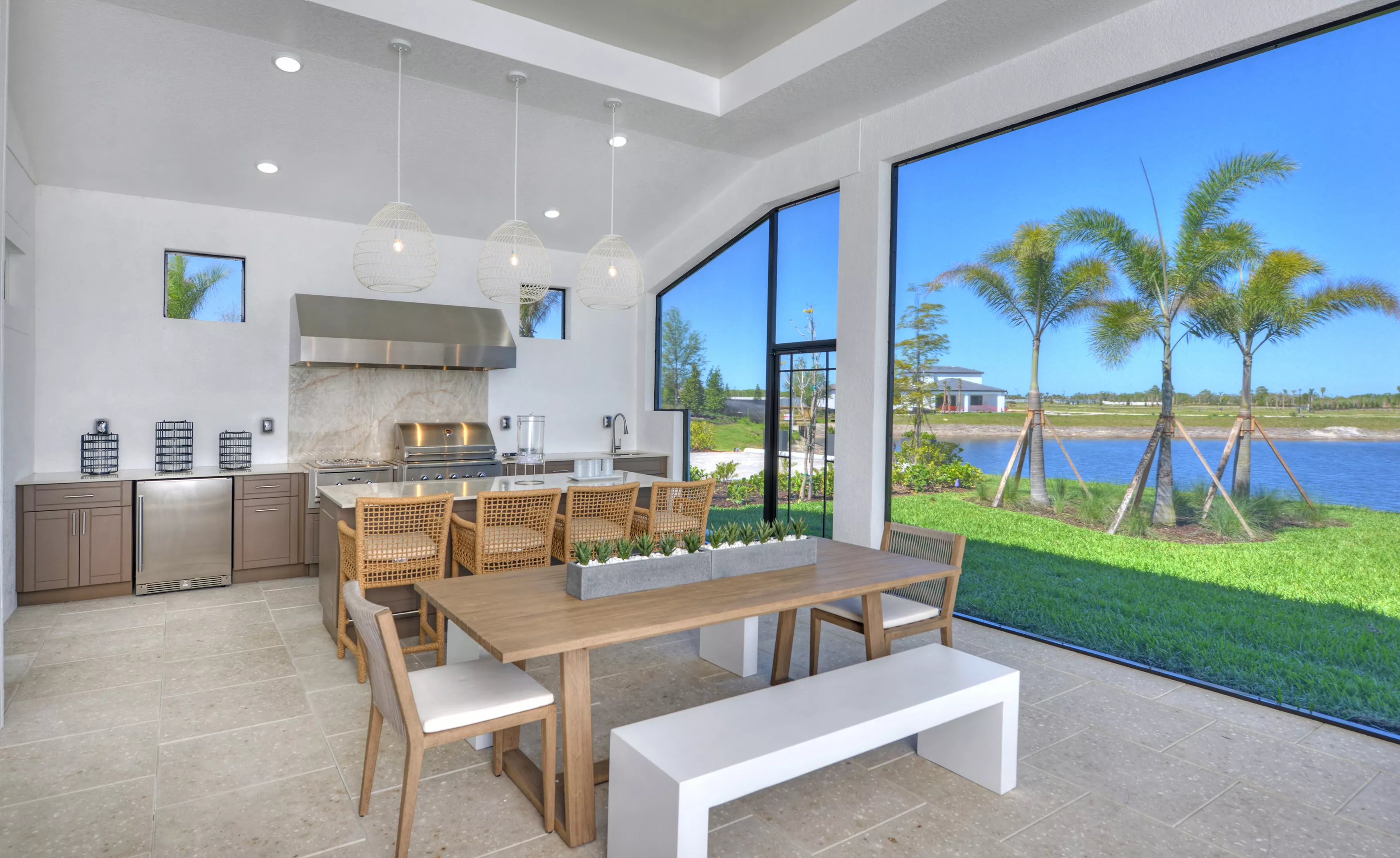 Costa Mesa - Covered Lanai