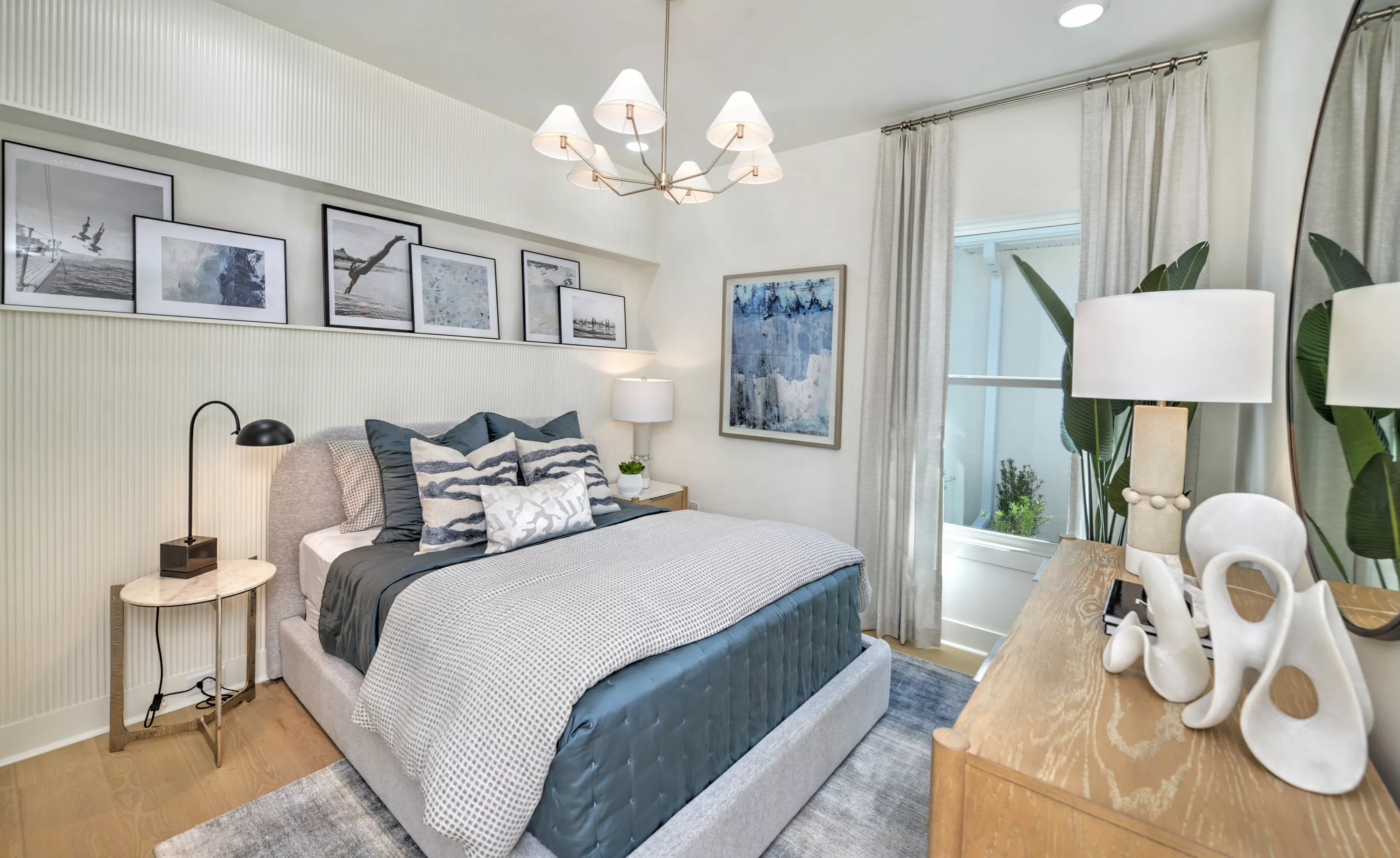 Costa Mesa - Guest Bedroom