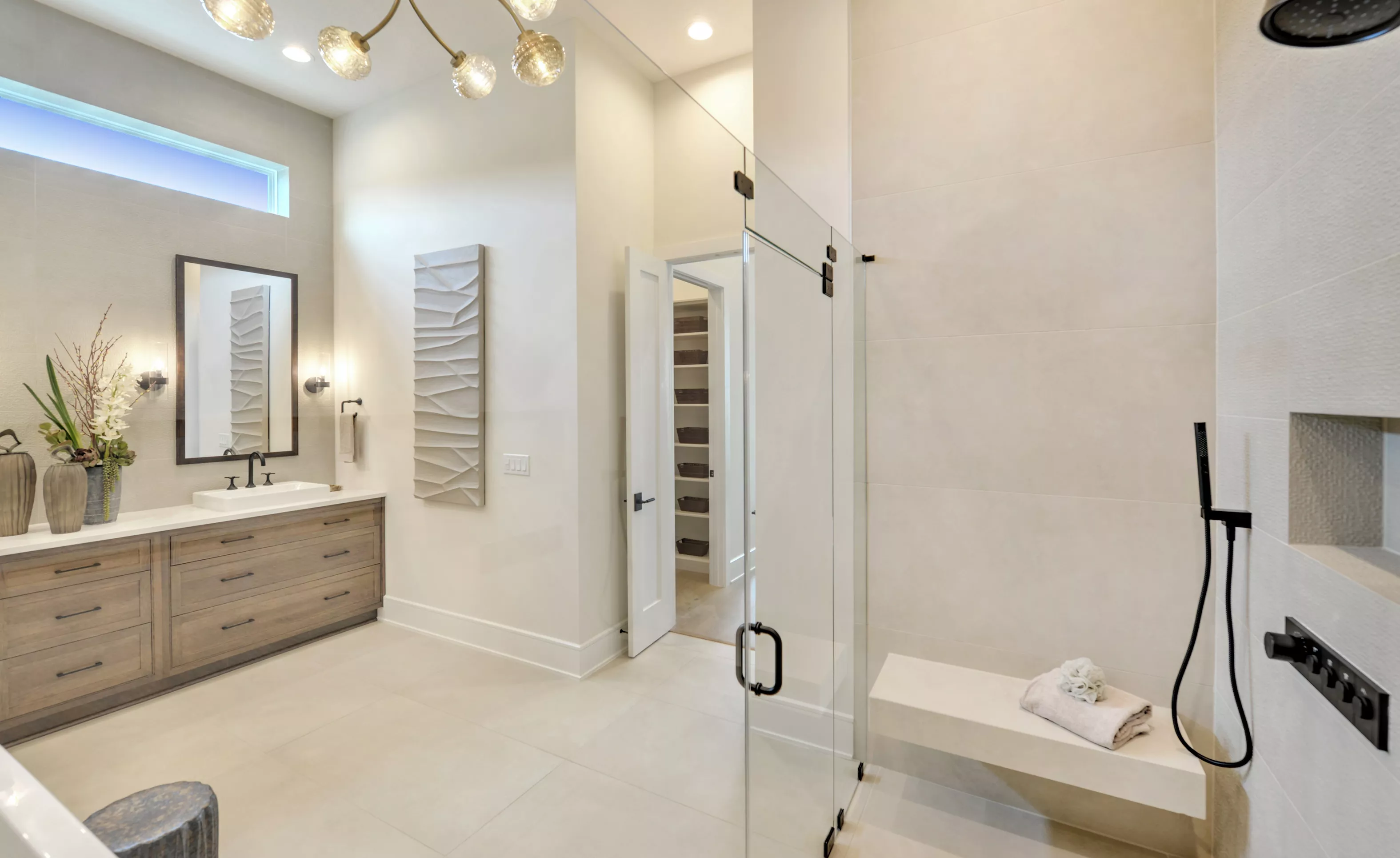 Pablo II - Master Bathroom
