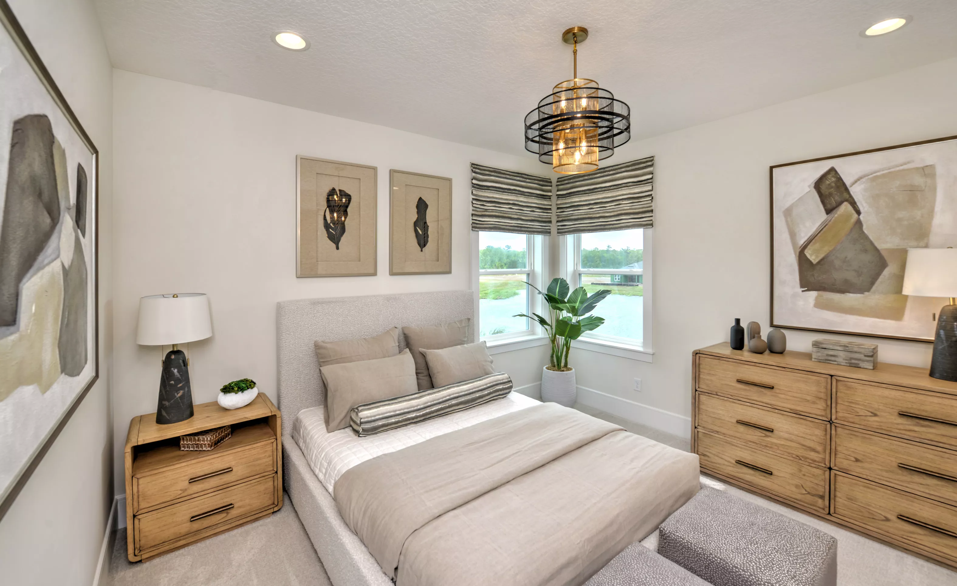 Pablo II - Guest Bedroom